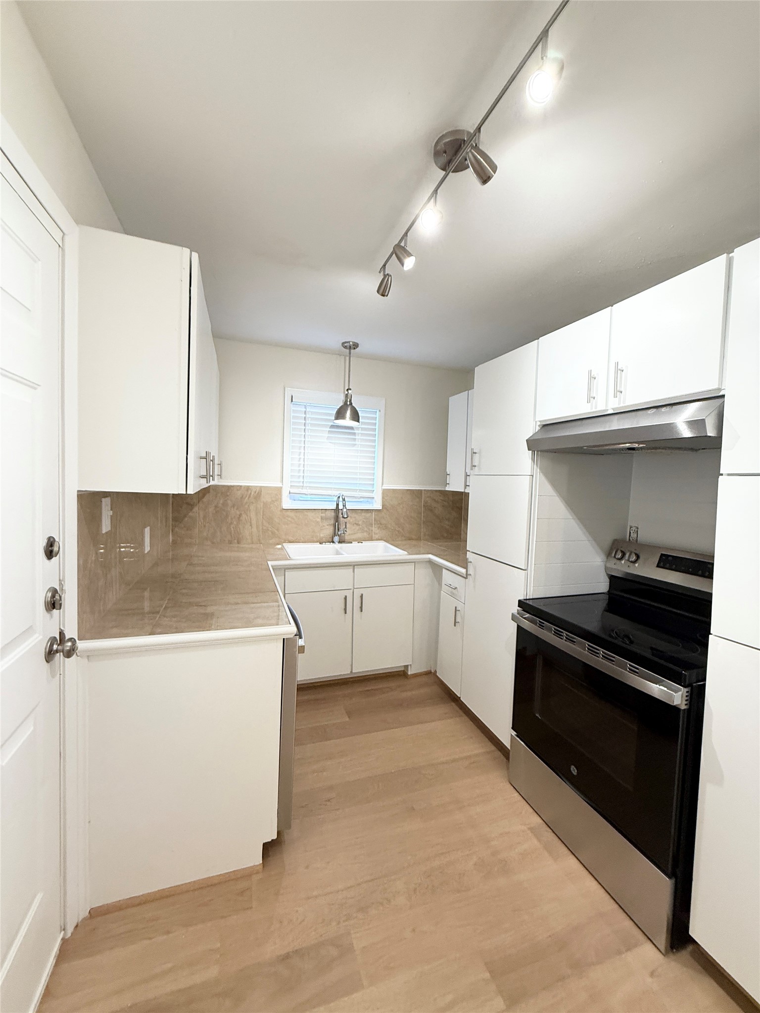 8 Piney Way Property Photo 8