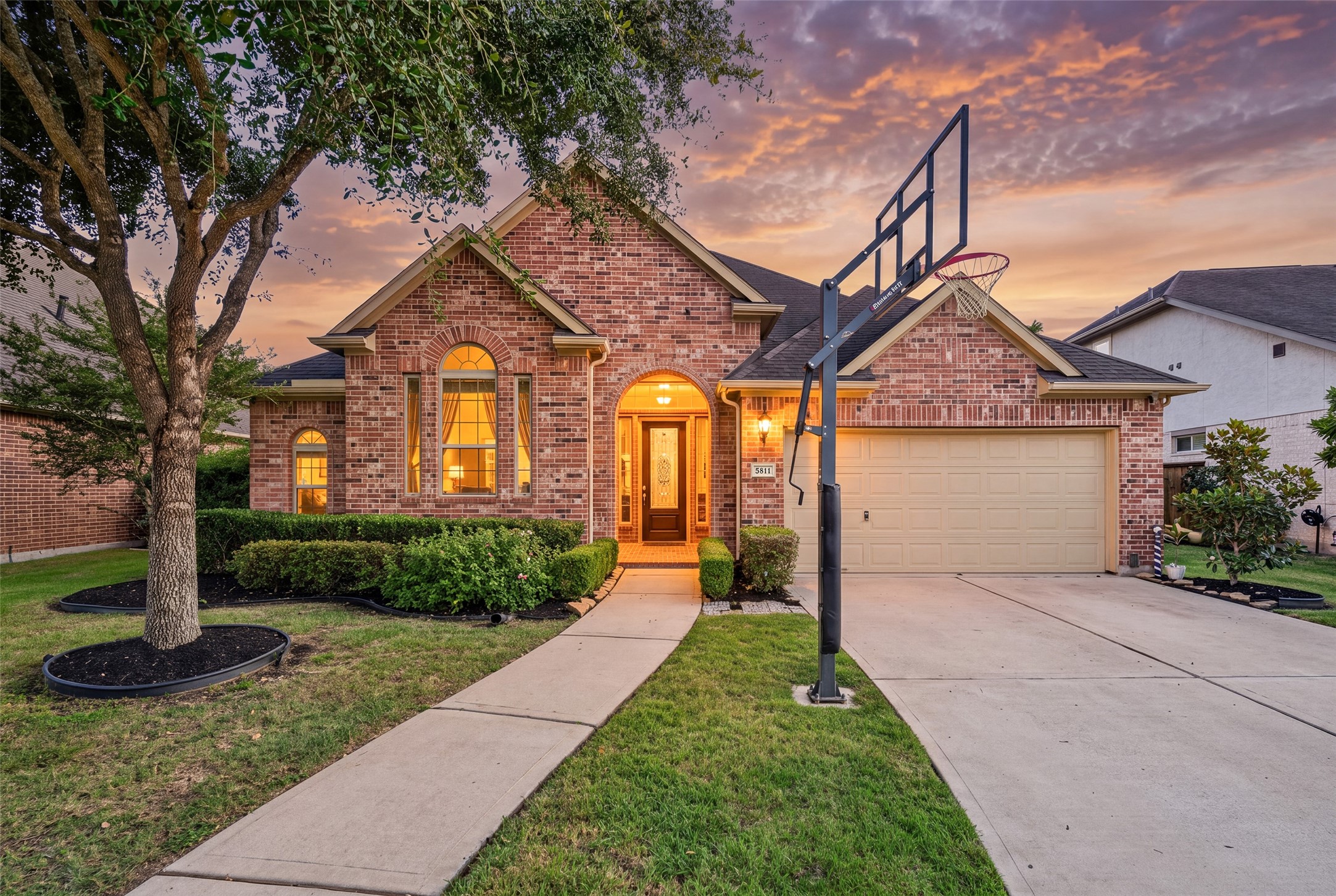 5811 Caper Shores Lane Property Photo 1