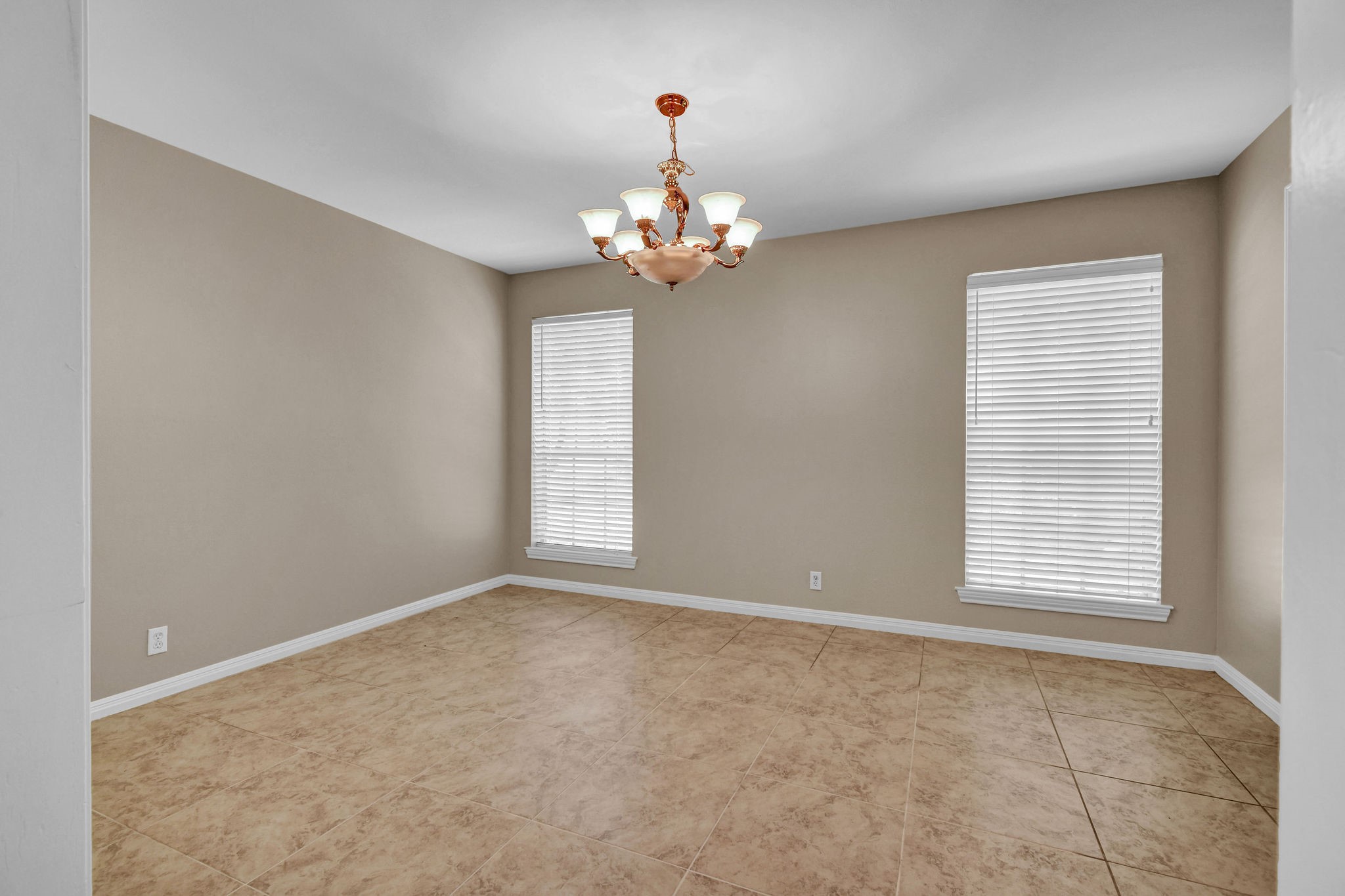 110 Buttercup Street Property Photo 13