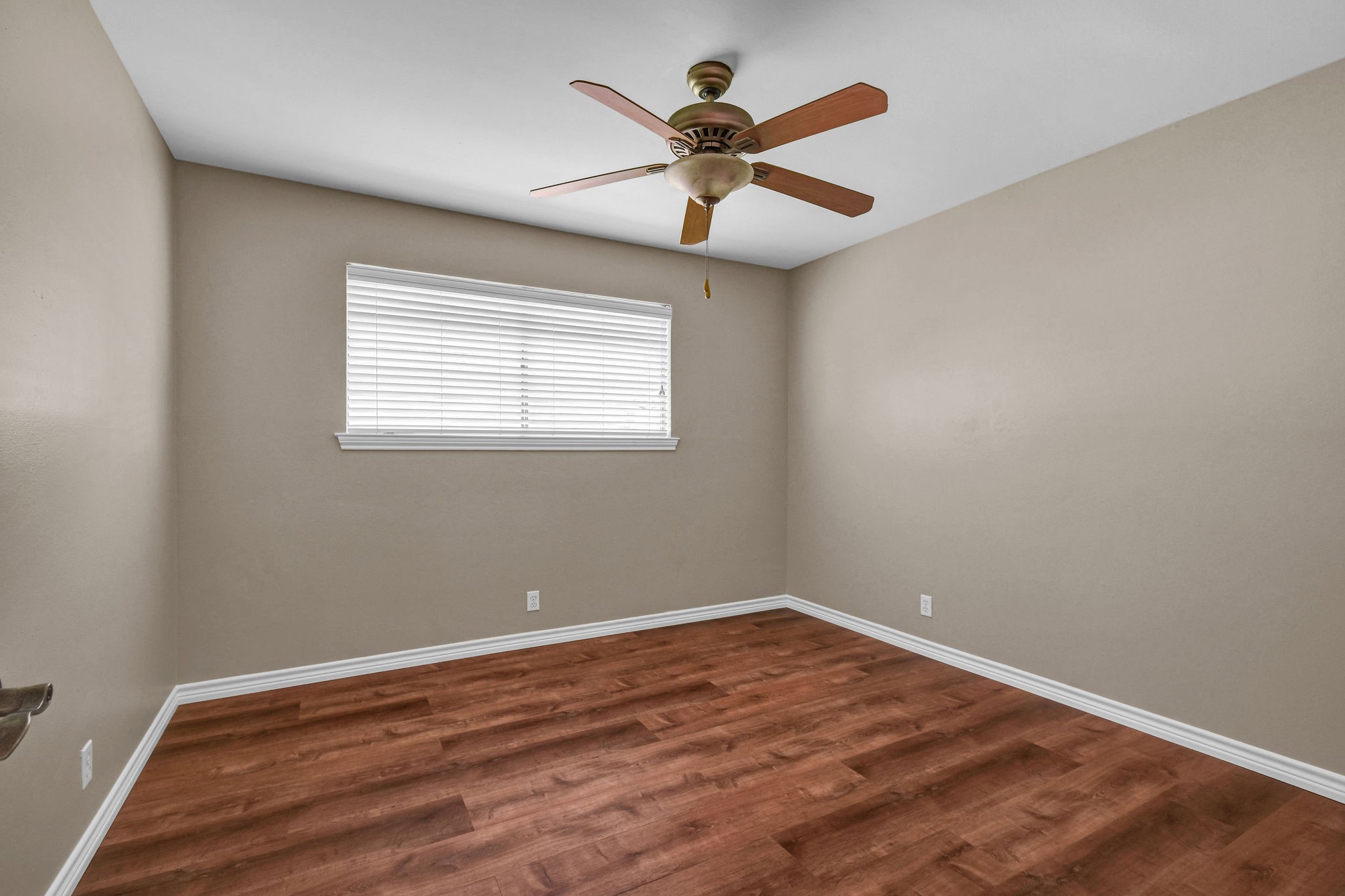 110 Buttercup Street Property Photo 26