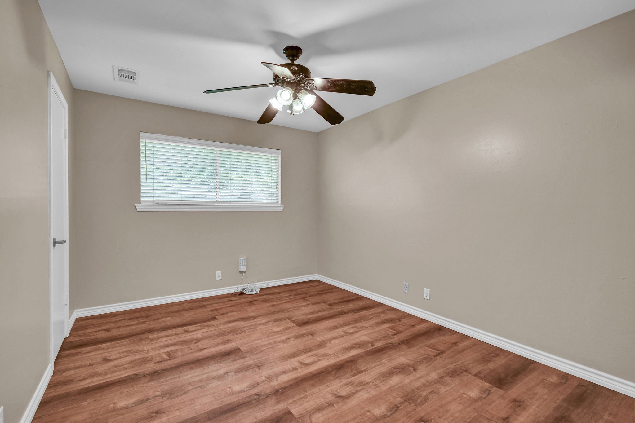 110 Buttercup Street Property Photo 30