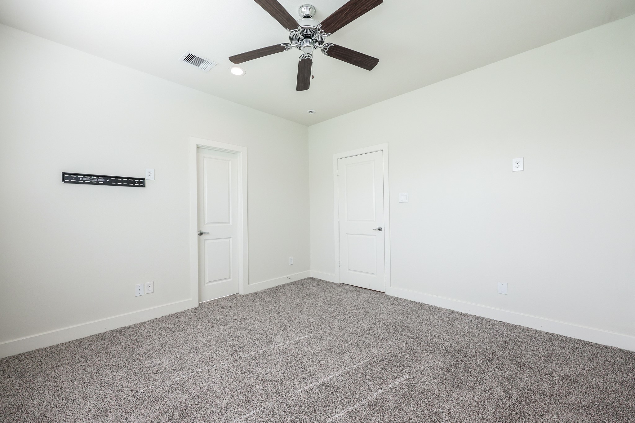 4508 Trevor Park Lane Property Photo 15