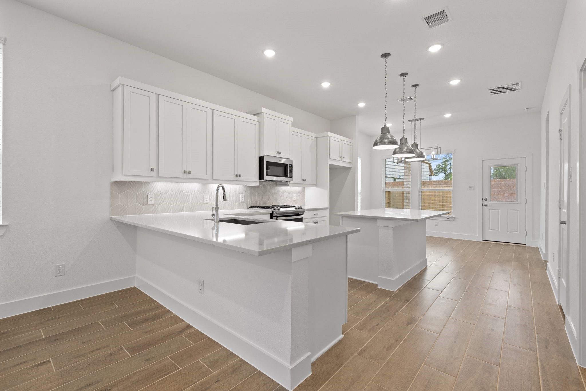 648 Crested Duck Court Property Photo 2