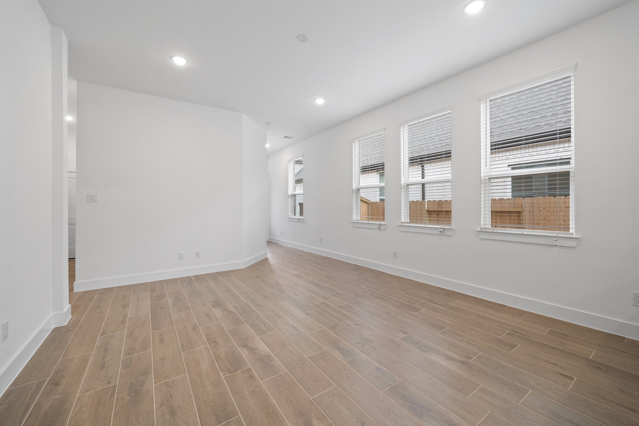 648 Crested Duck Court Property Photo 6
