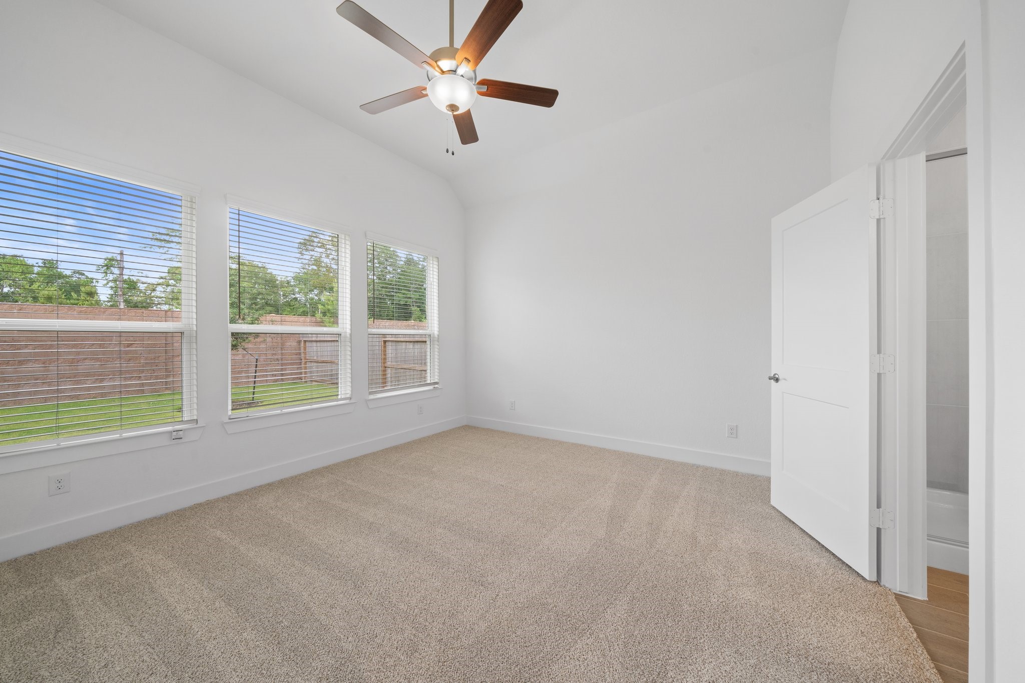 648 Crested Duck Court Property Photo 9