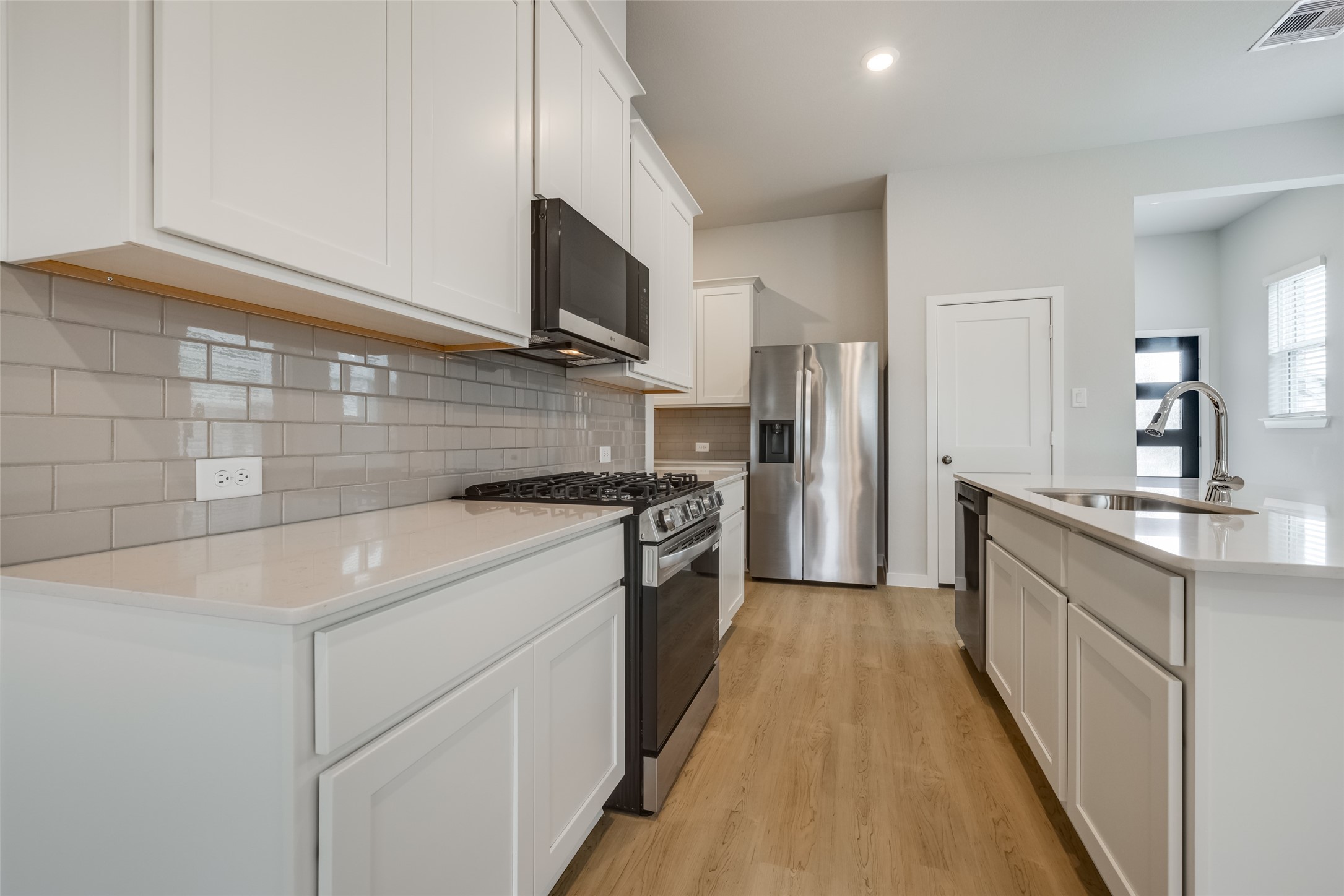 12534 Nueces River Drive Property Photo 10
