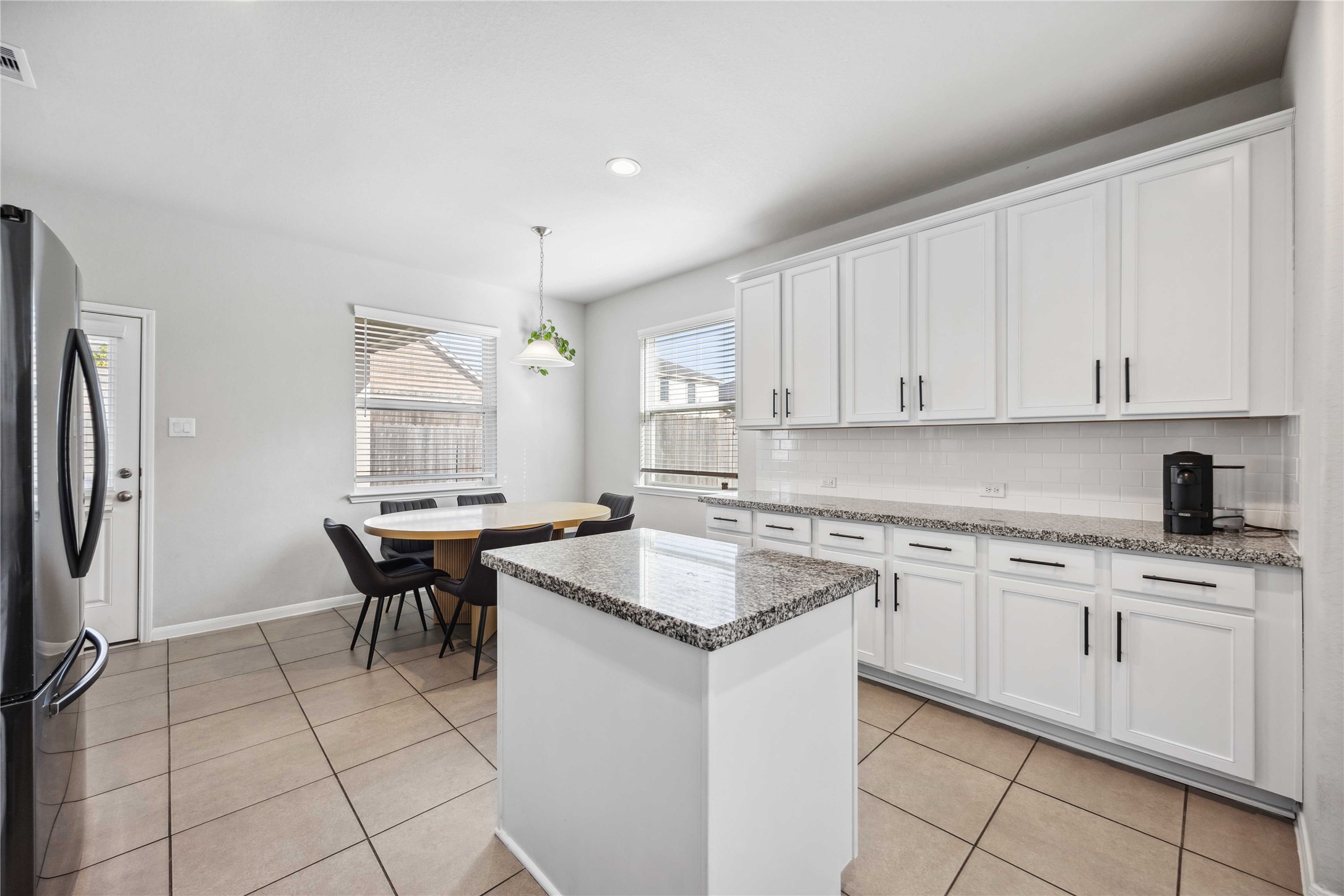 5914 Prince Place Drive Property Photo 11