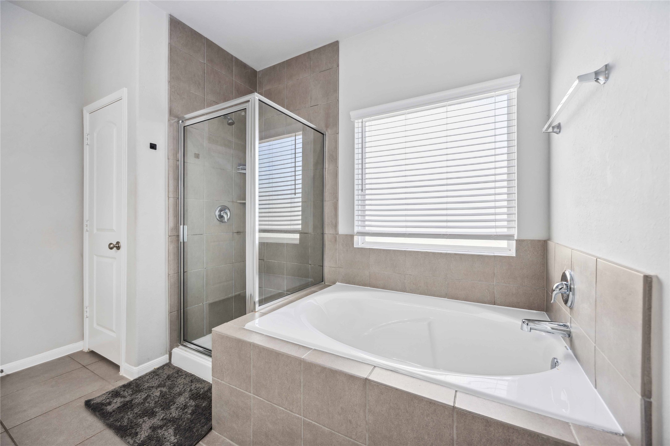 5914 Prince Place Drive Property Photo 22