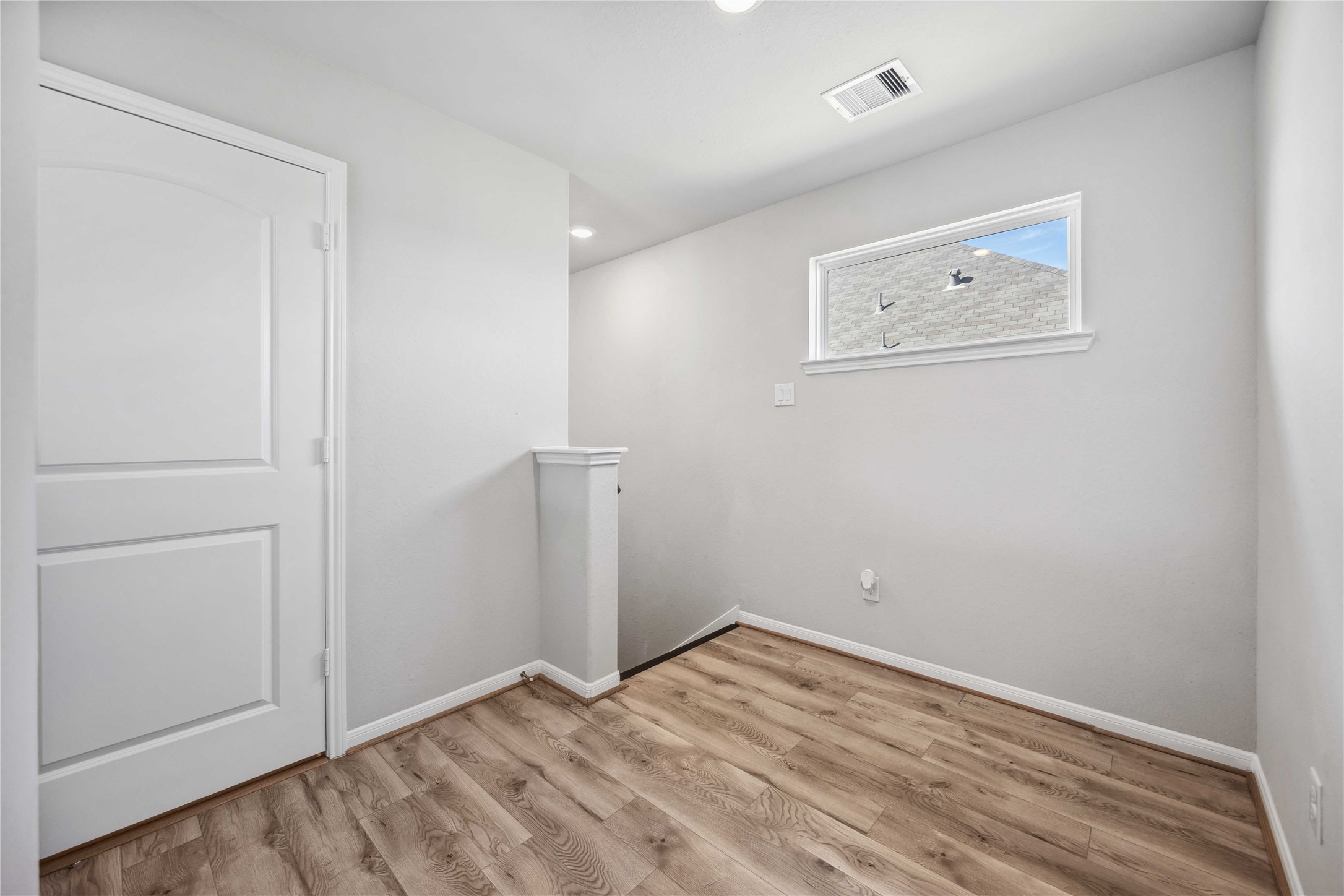 5914 Prince Place Drive Property Photo 32