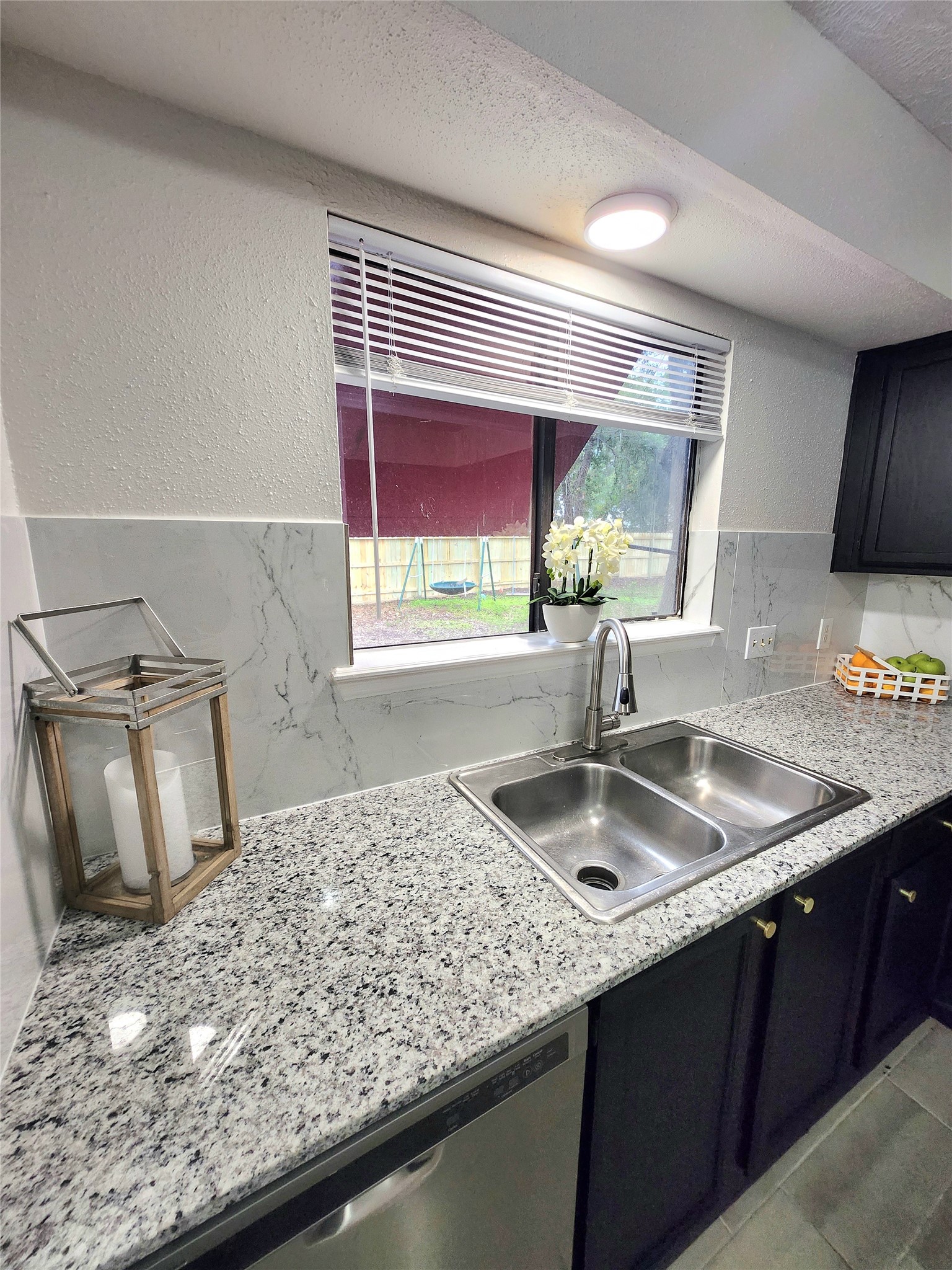 10047 Emerald Creek Drive Property Photo 11