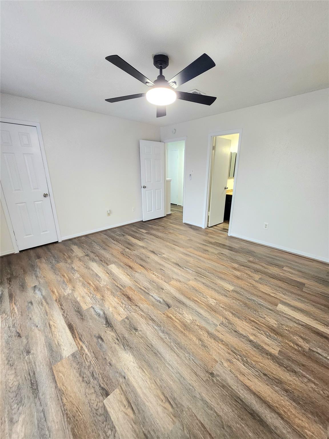 10047 Emerald Creek Drive Property Photo 18
