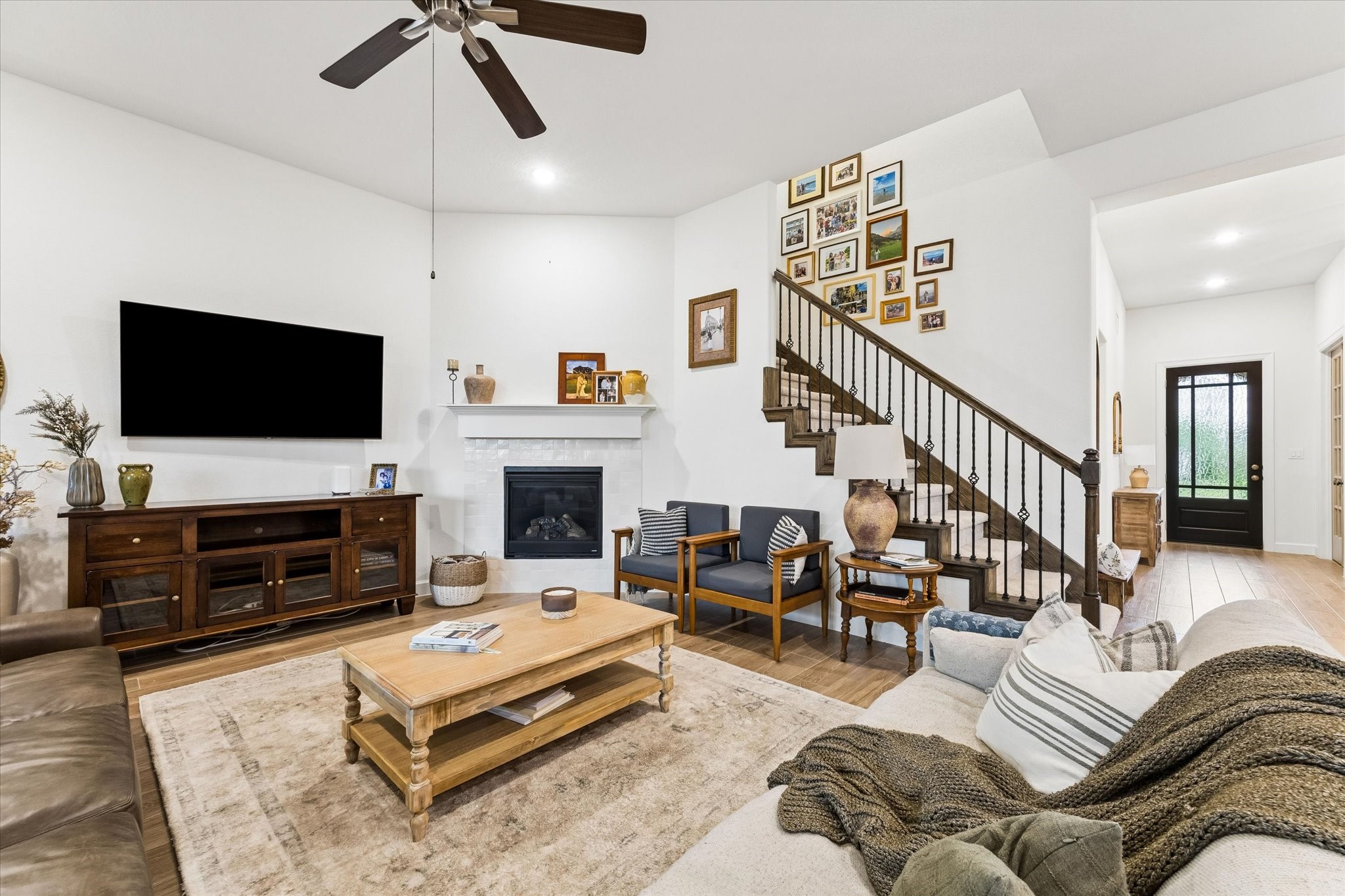729 Maplewood Property Photo 8