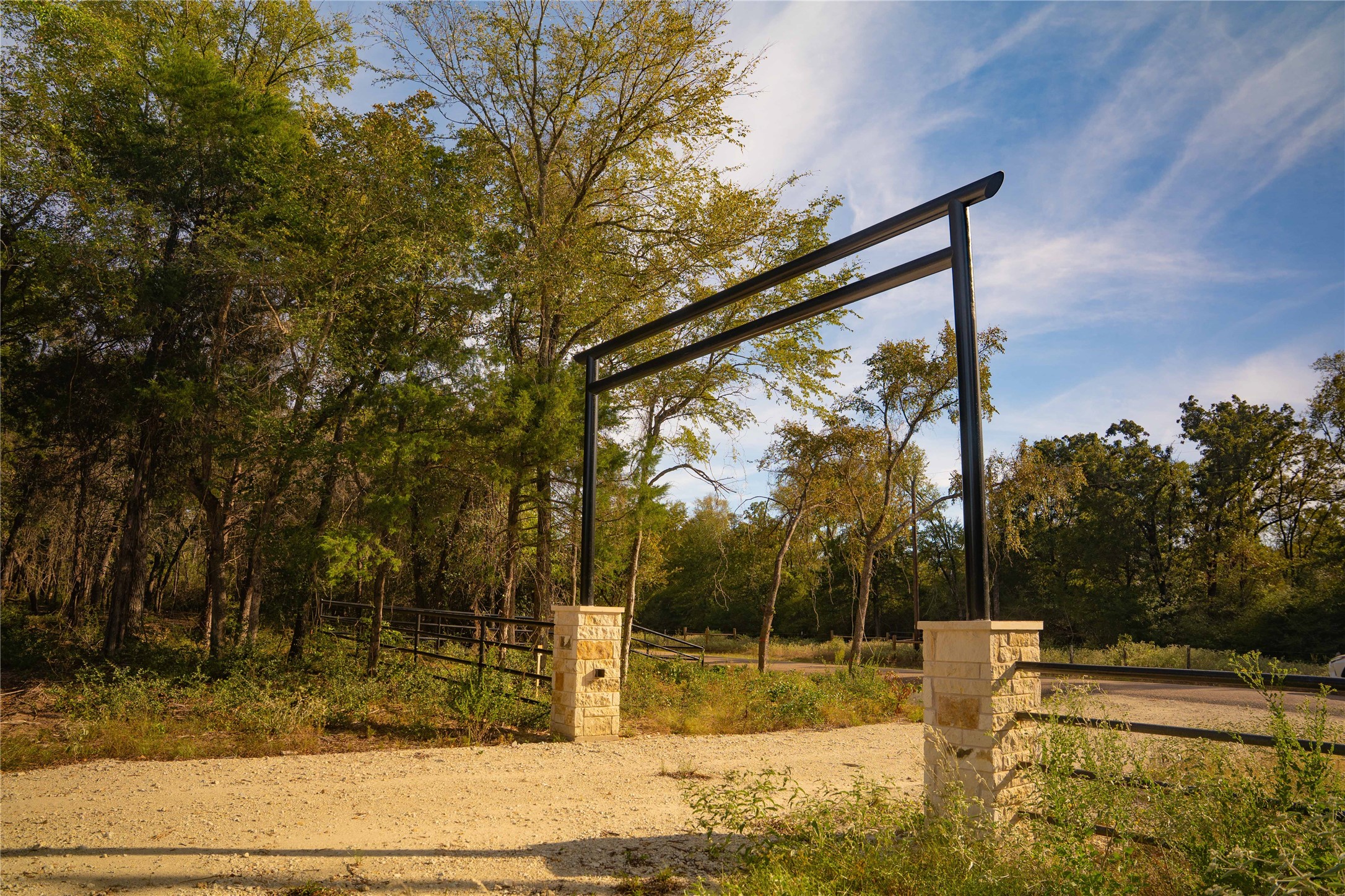 12424 Red Hill Rd Road Property Photo 1