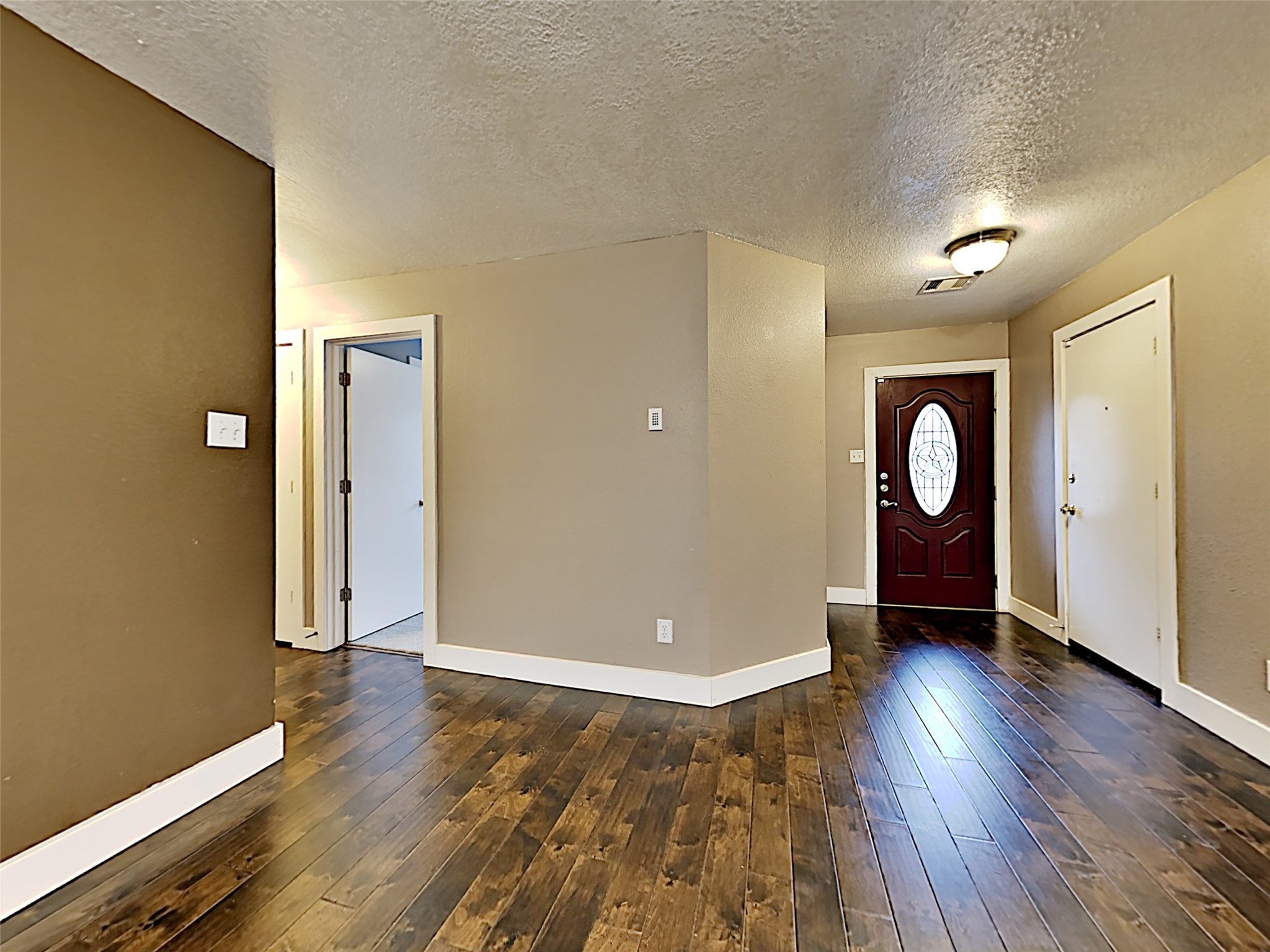 17314 Morning Star Avenue Property Photo 2