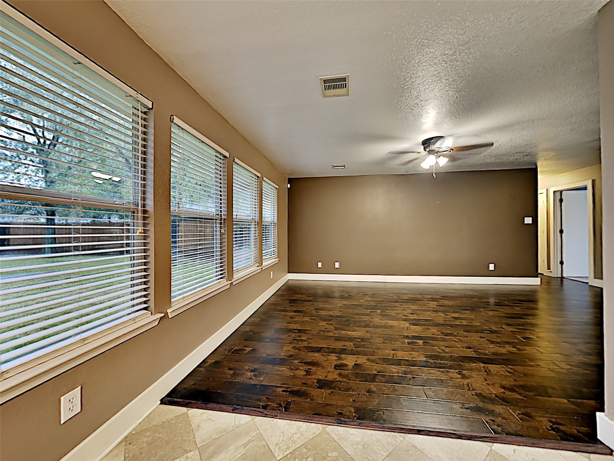 17314 Morning Star Avenue Property Photo 4