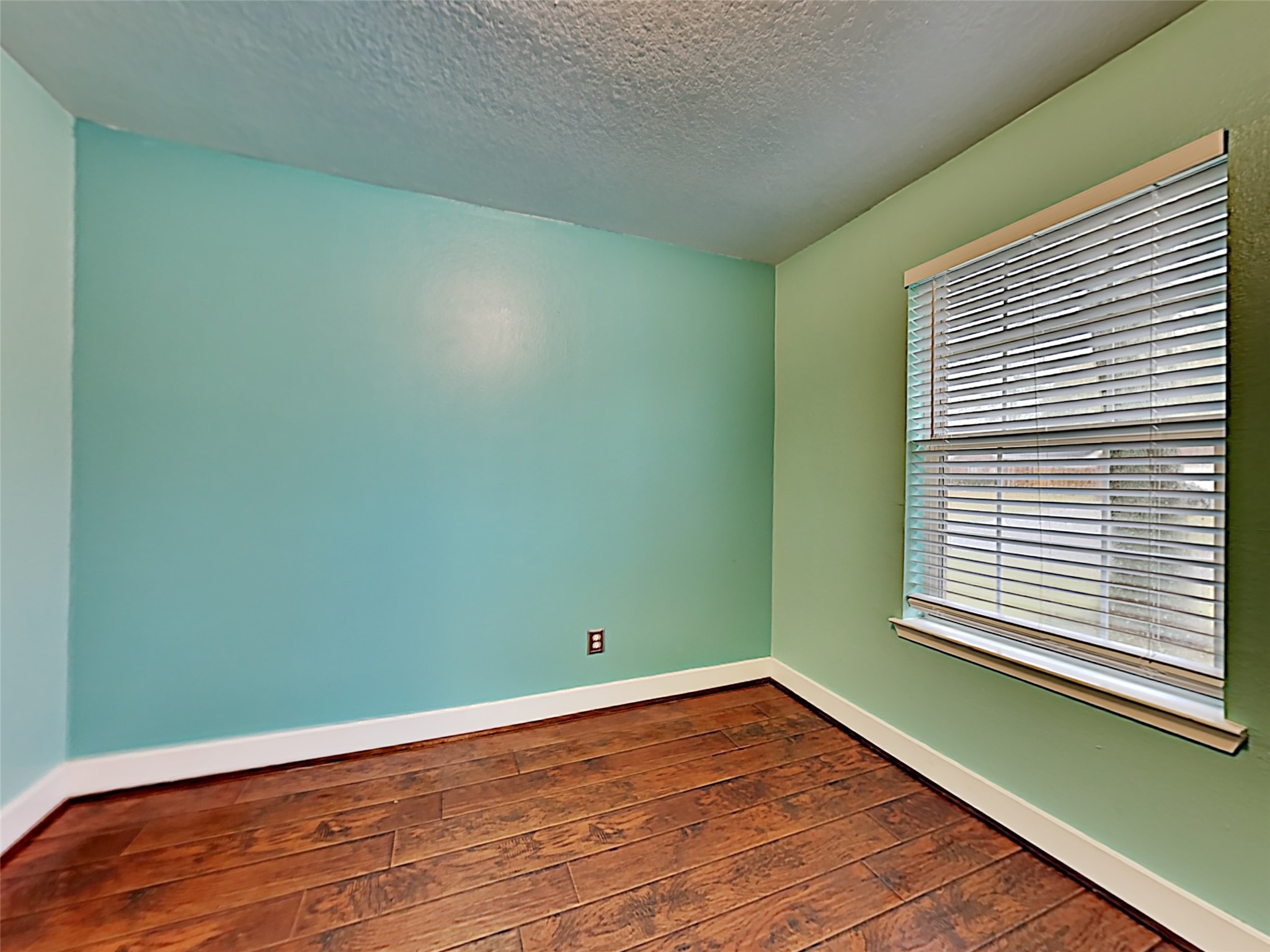 17314 Morning Star Avenue Property Photo 9