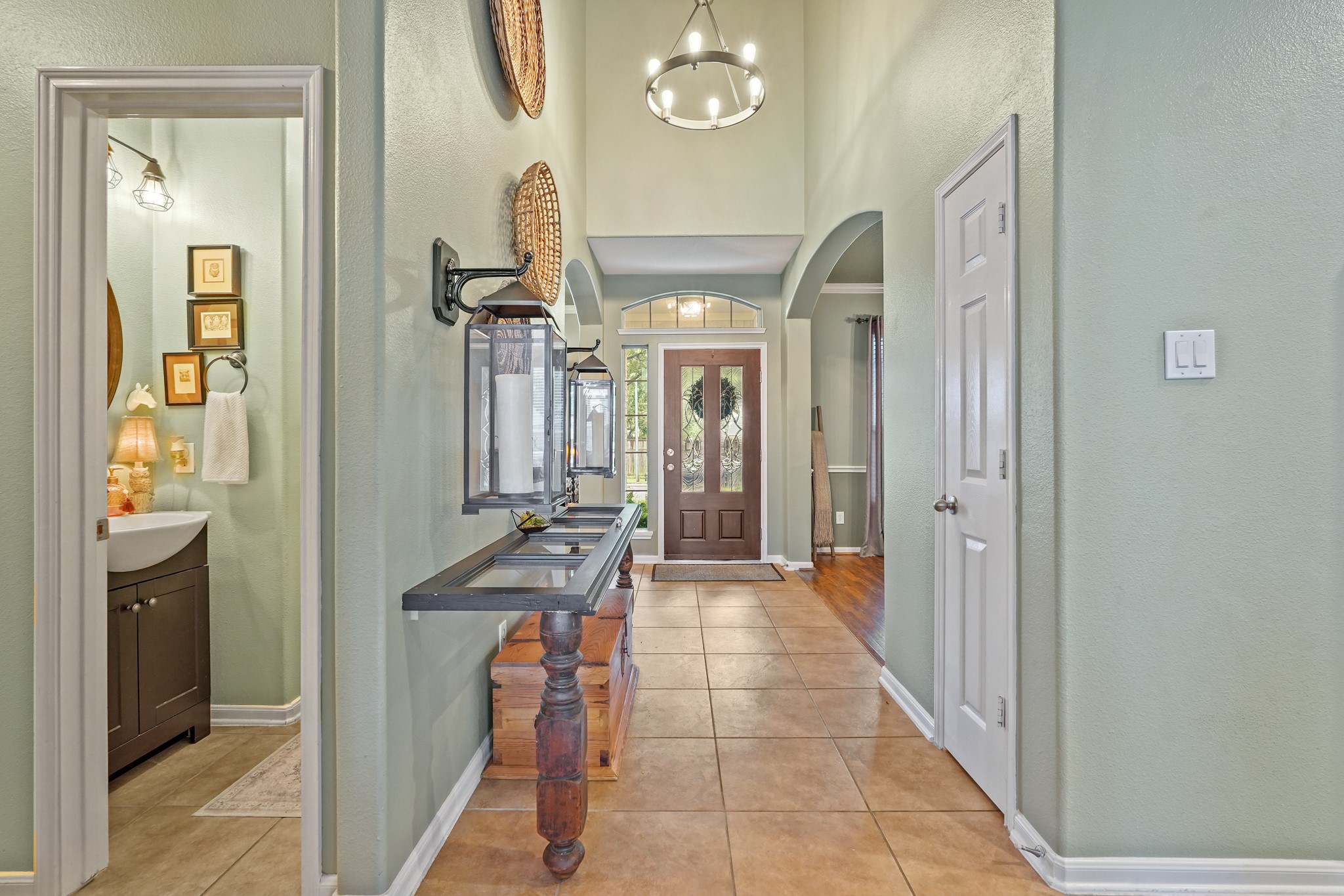 8815 Wenona Walk Property Photo 7