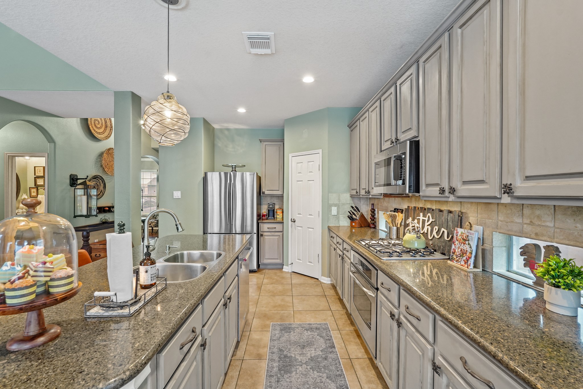 8815 Wenona Walk Property Photo 9