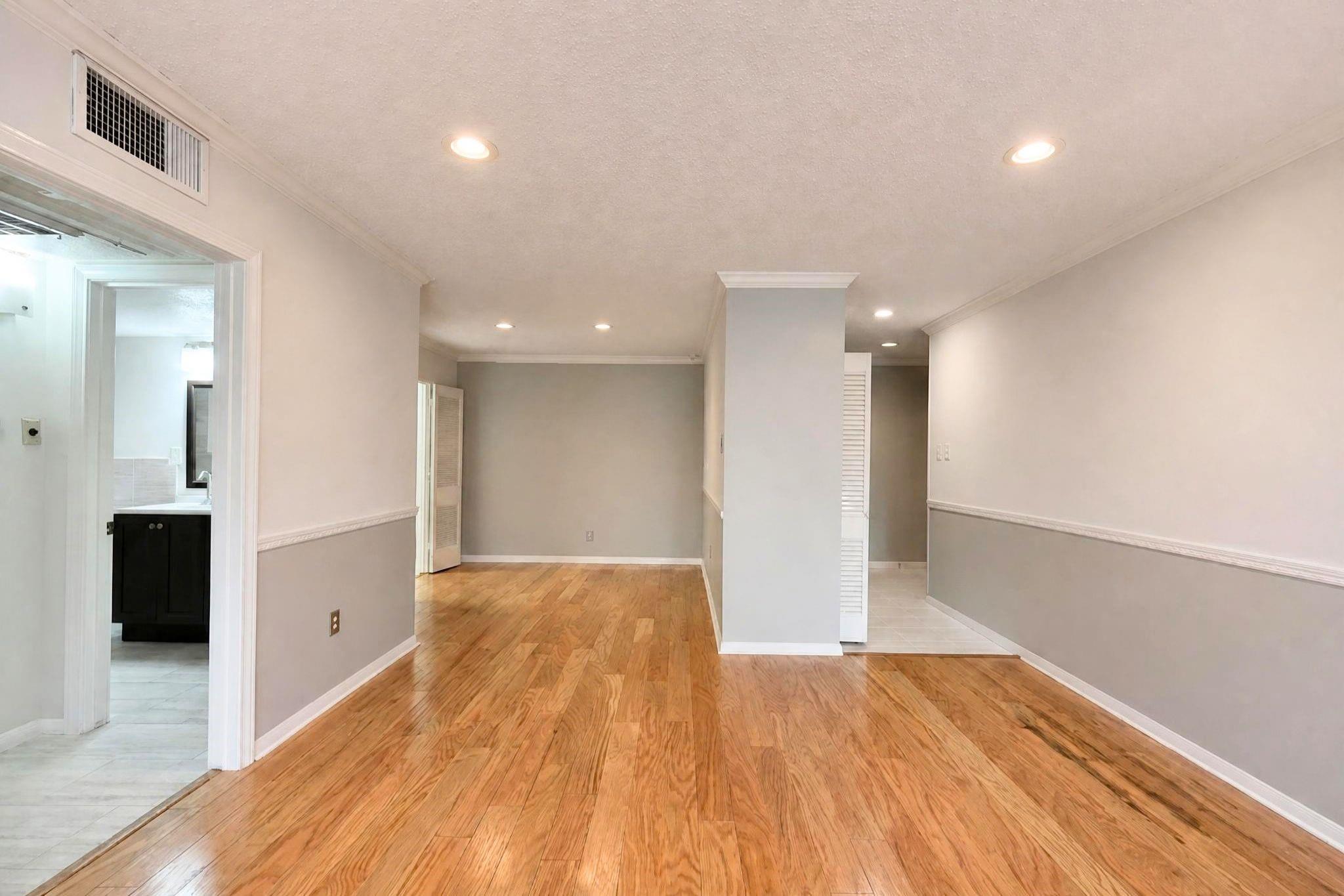 2600 Bellefontaine Street D12 Property Photo 5