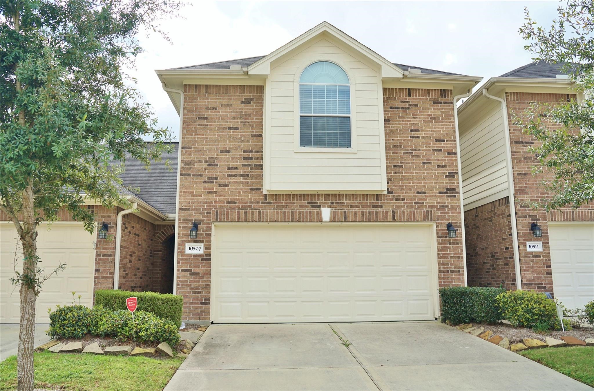 10507 Willow Park Green Property Photo 1