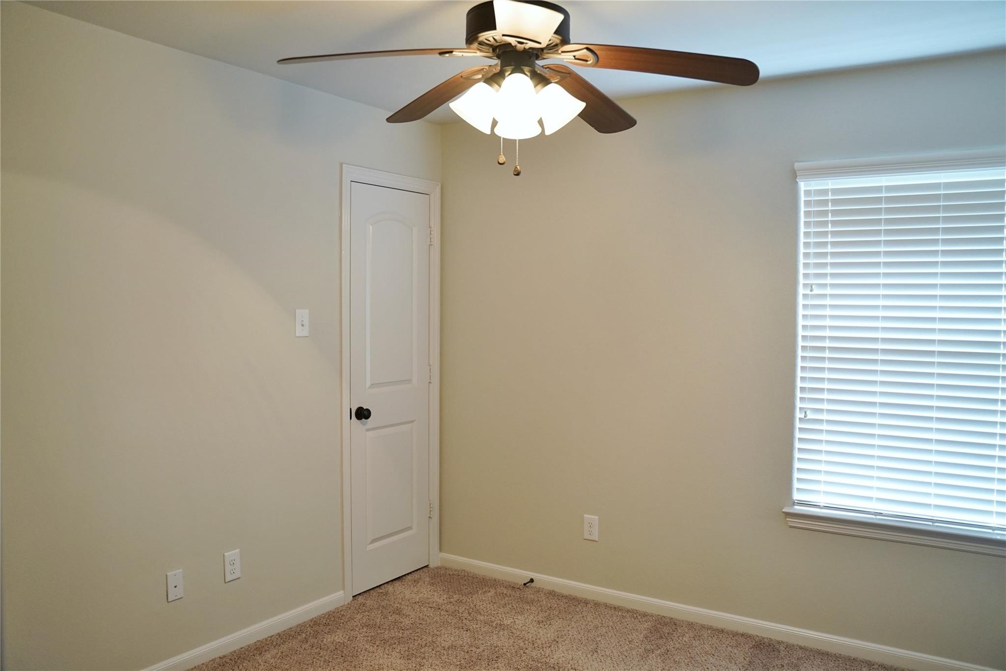 10507 Willow Park Green Property Photo 7