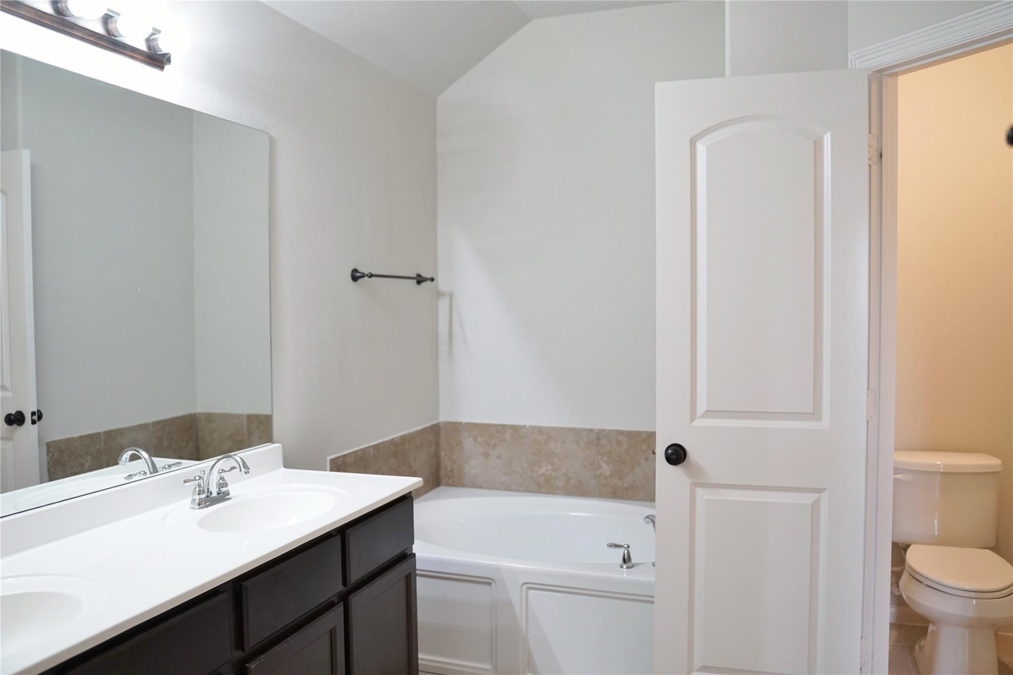 10507 Willow Park Green Property Photo 15