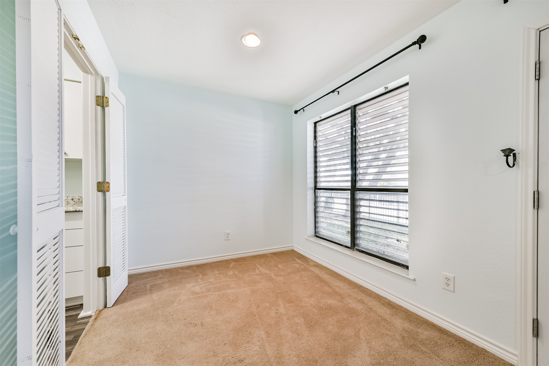 3220 69th Street B-4 Property Photo 11