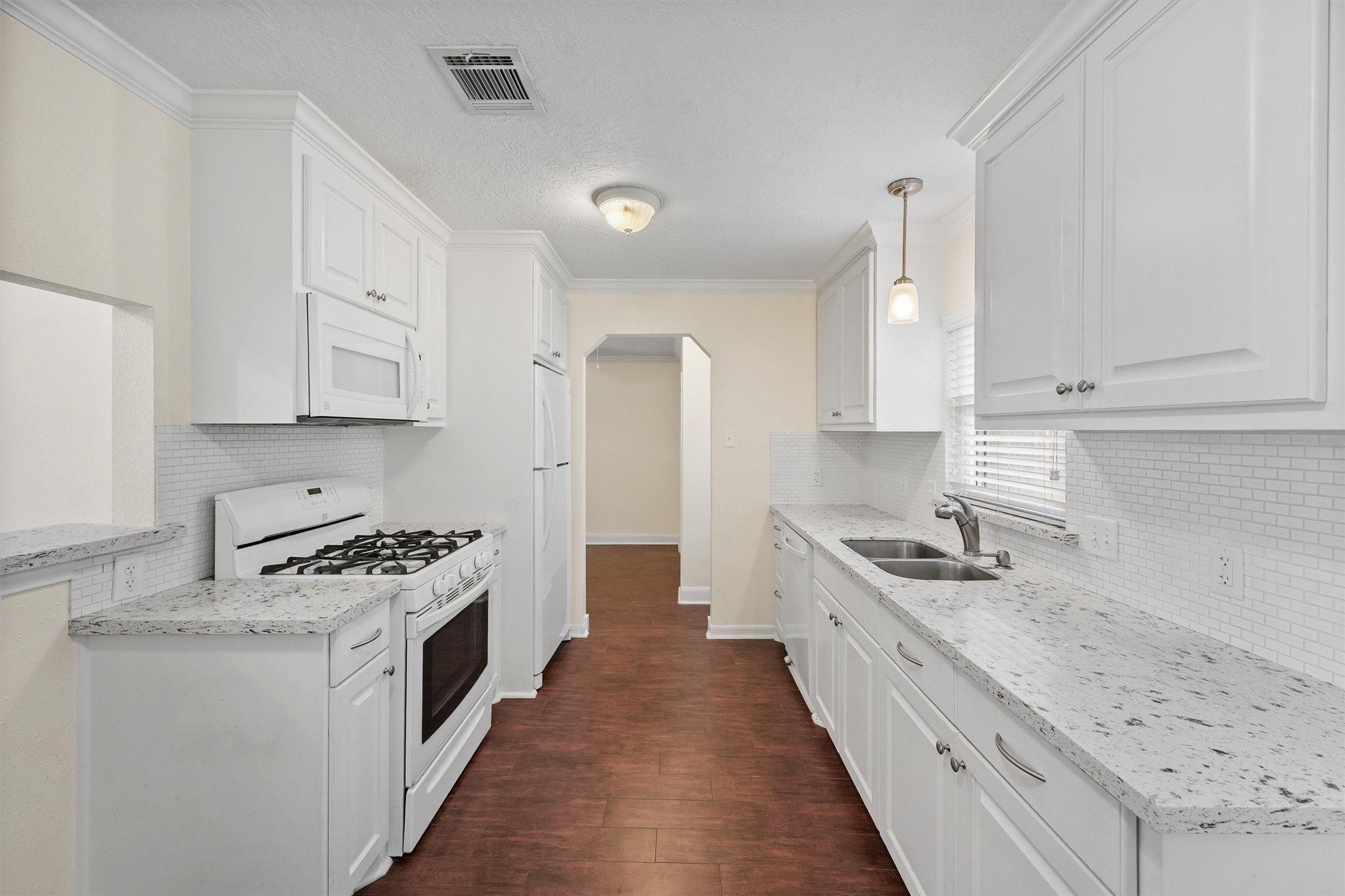 9016 Topaz Street Property Photo 12