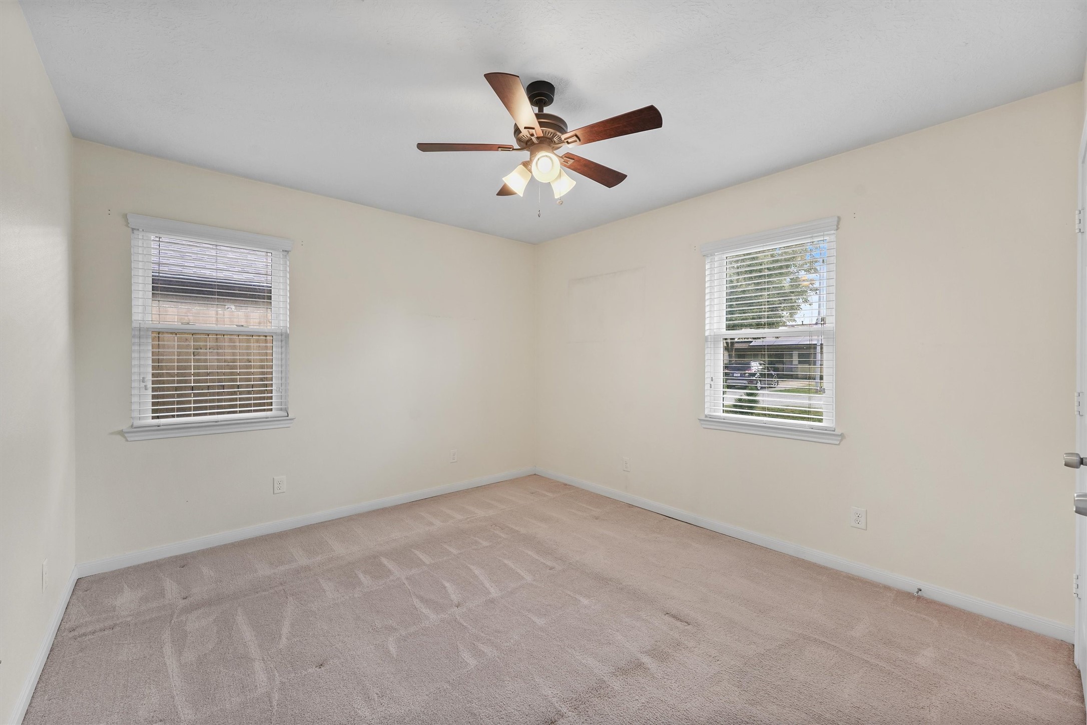 9016 Topaz Street Property Photo 17