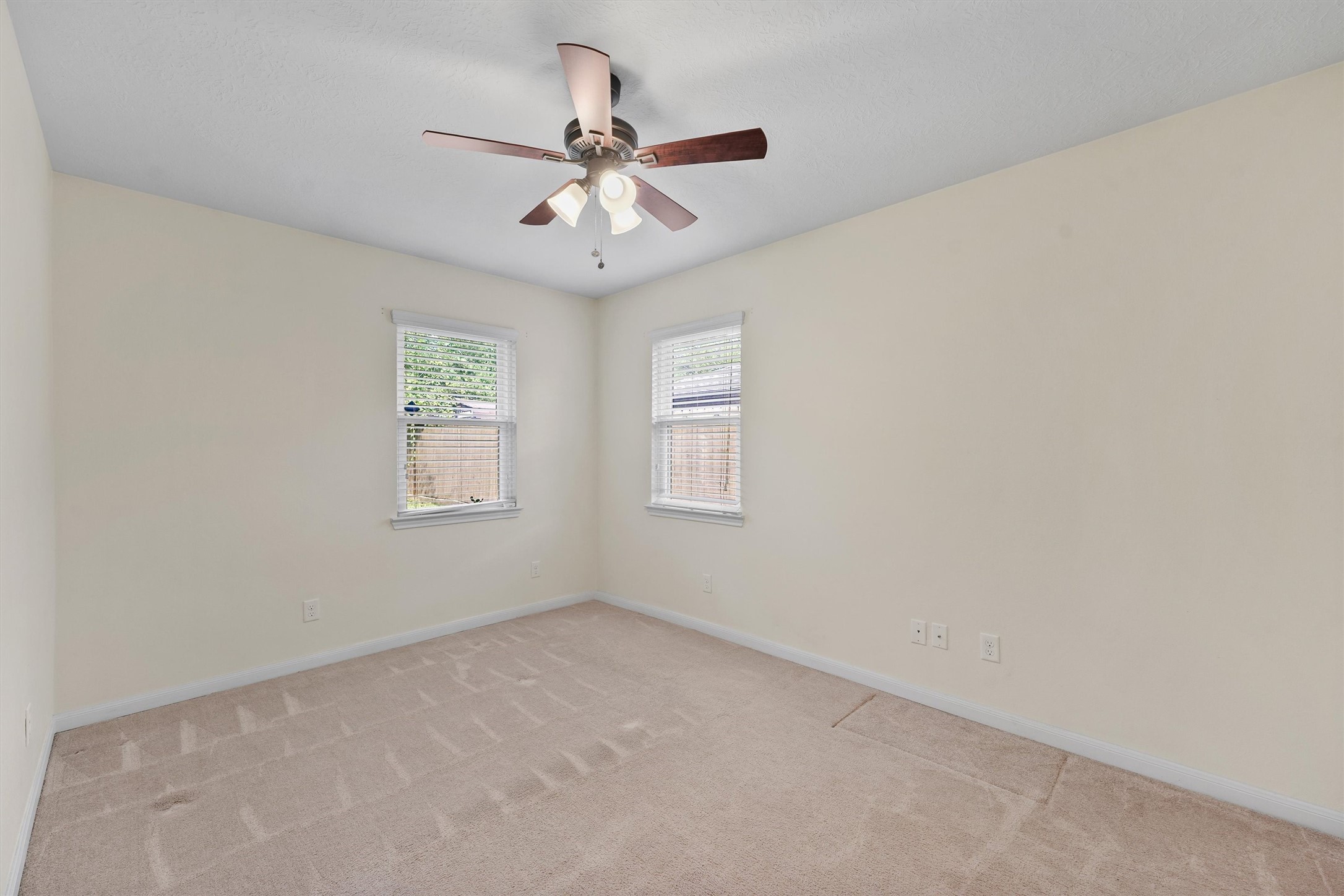 9016 Topaz Street Property Photo 19