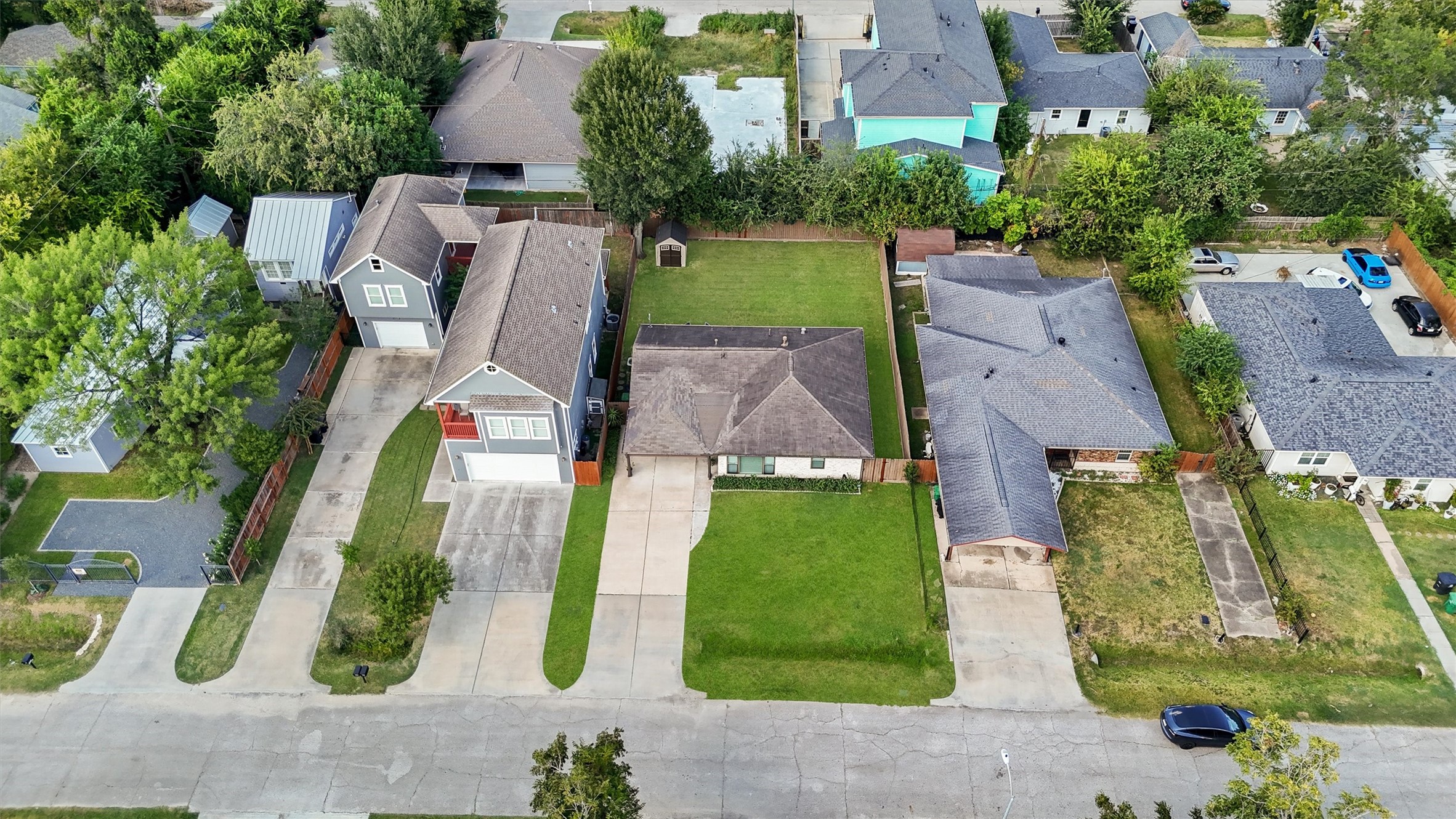 9016 Topaz Street Property Photo 28