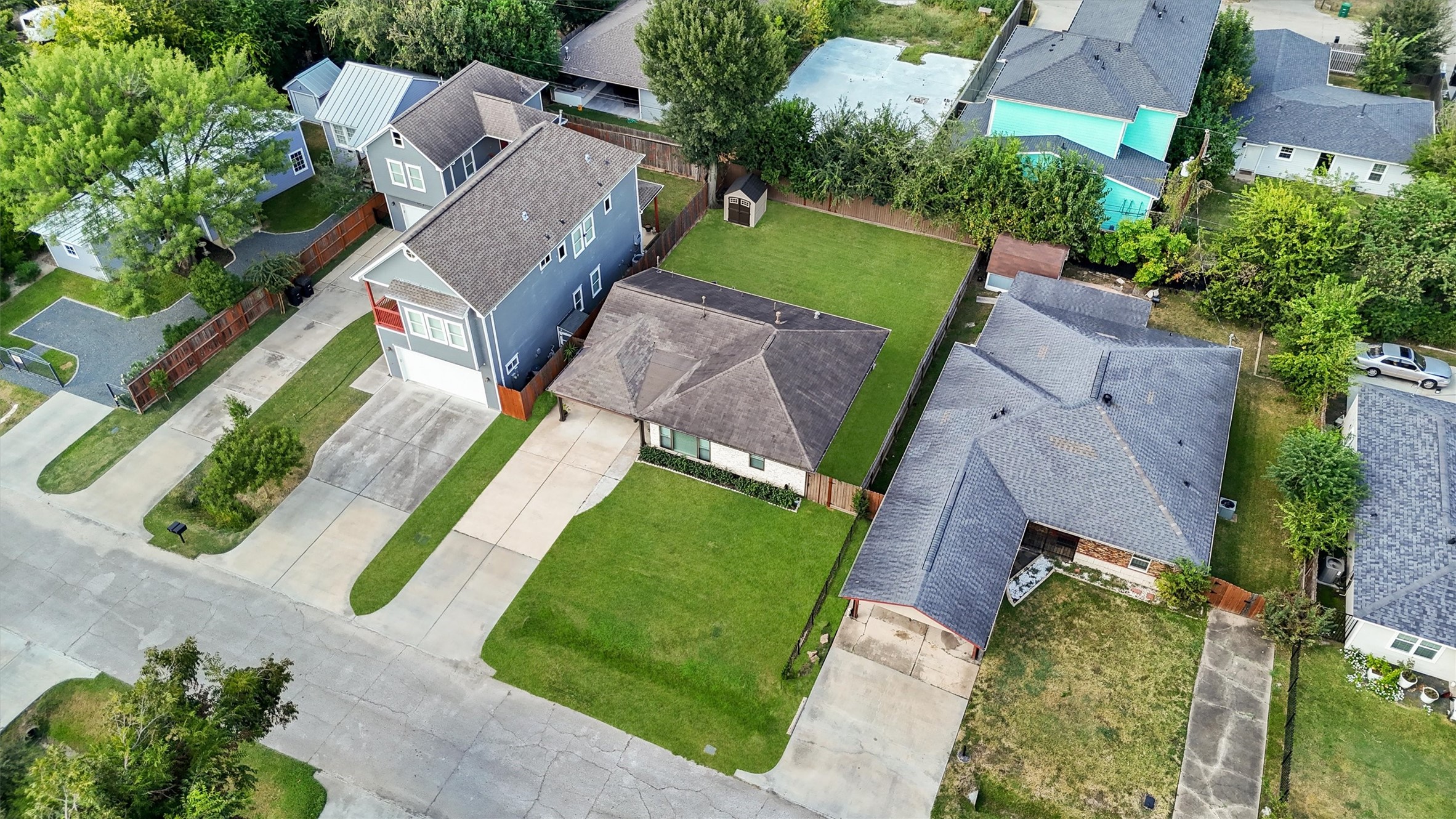 9016 Topaz Street Property Photo 29