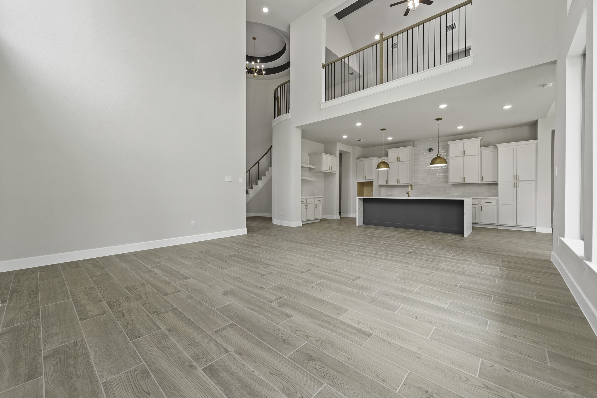 16423 Cat Court Property Photo 4
