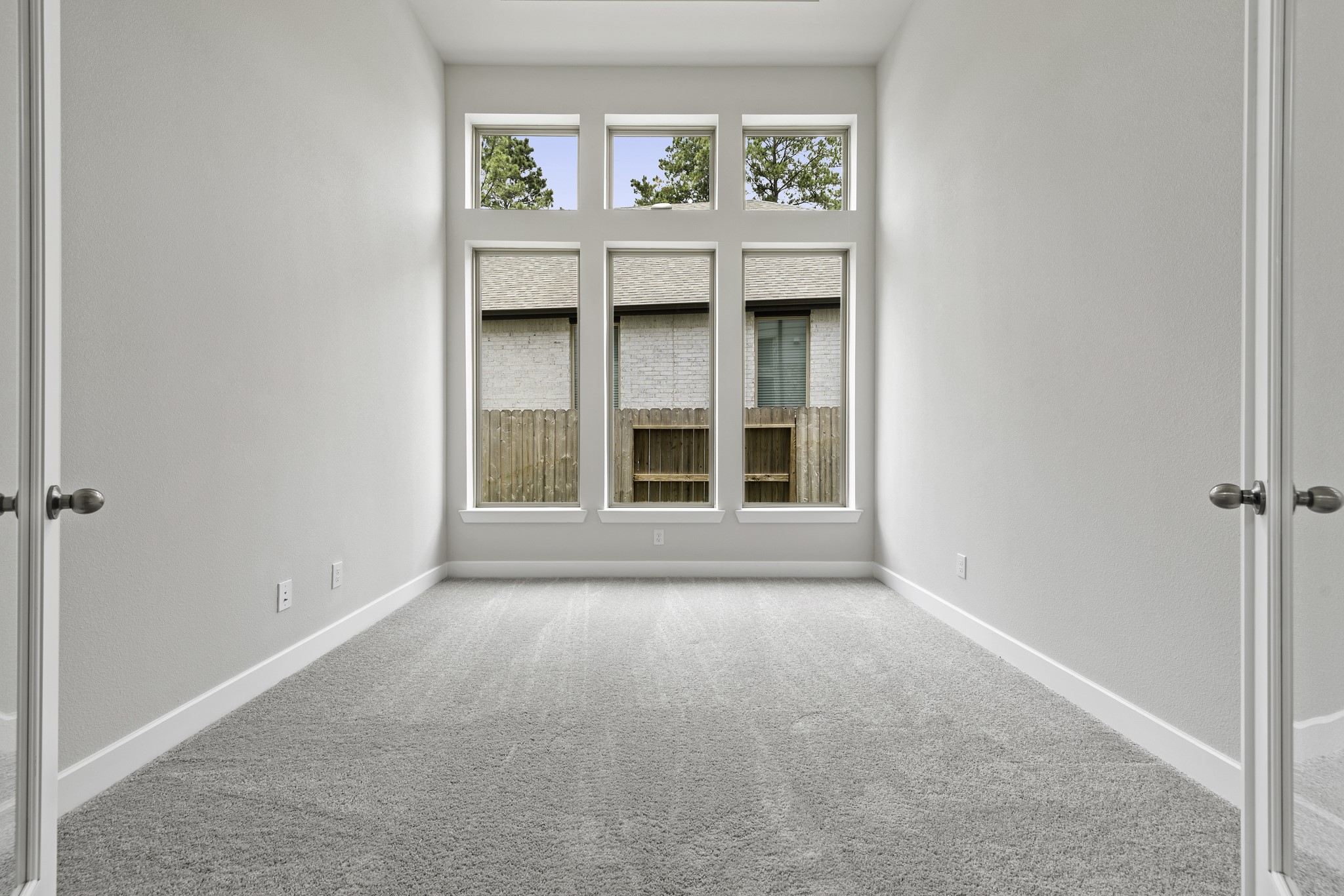 16423 Cat Court Property Photo 8