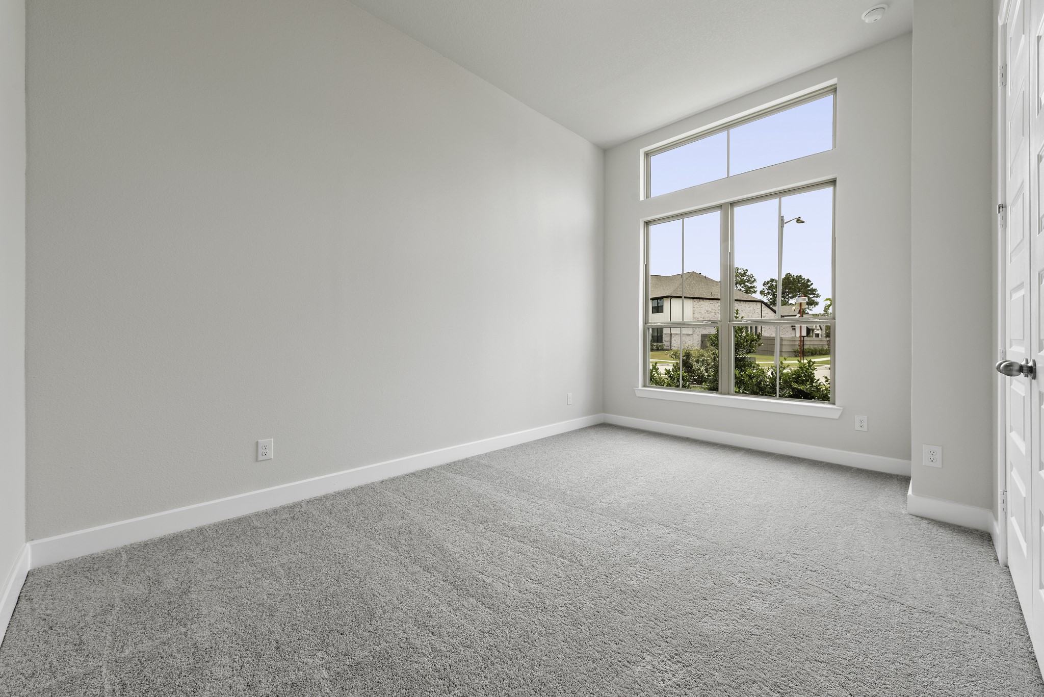 16423 Cat Court Property Photo 13