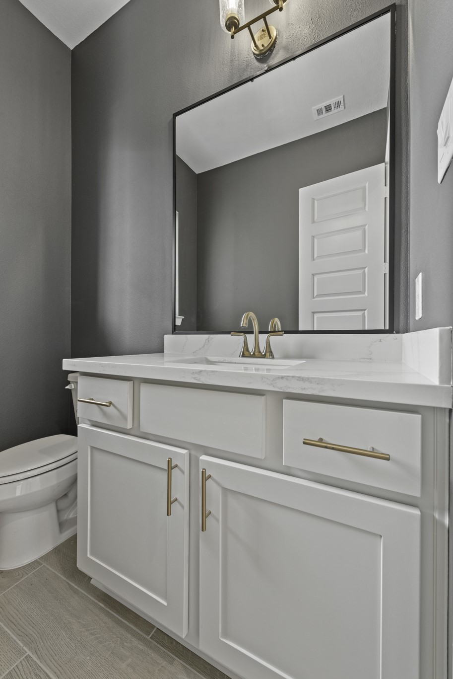 16423 Cat Court Property Photo 16
