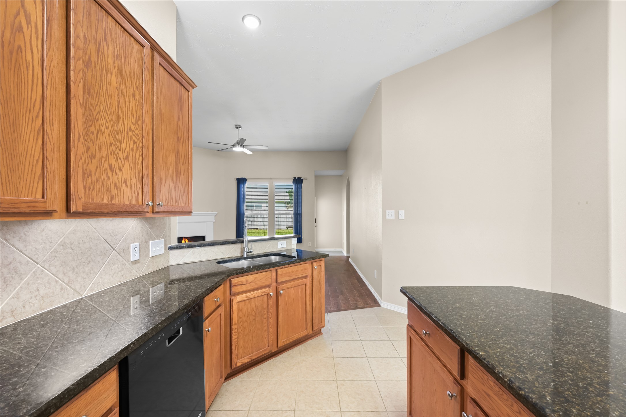 9314 E Lakeside Drive Property Photo 12