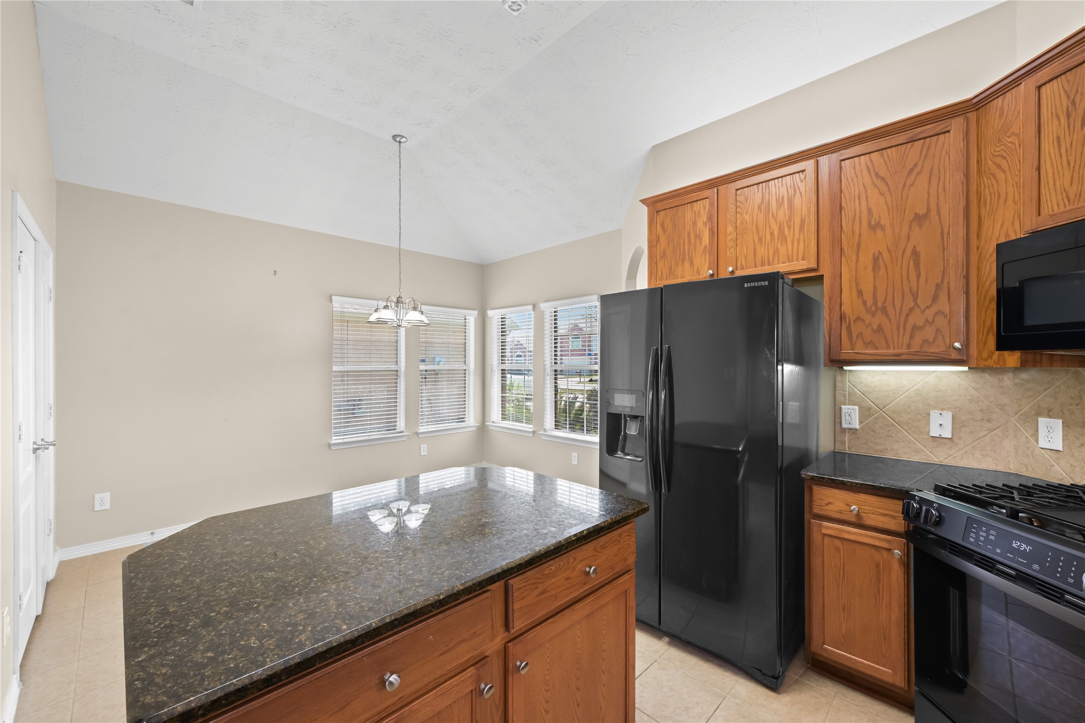 9314 E Lakeside Drive Property Photo 13