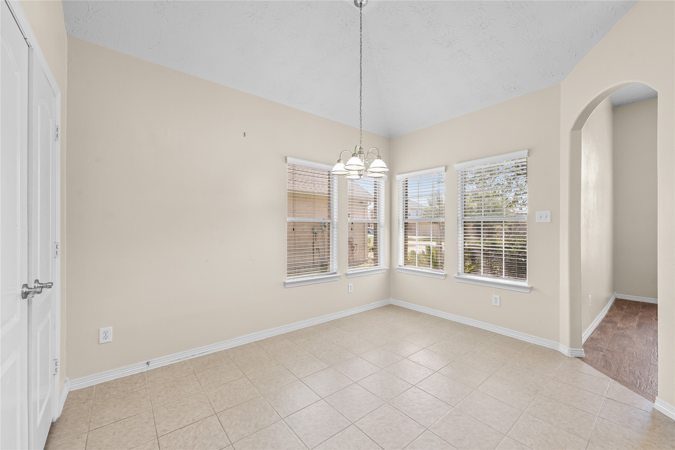9314 E Lakeside Drive Property Photo 19