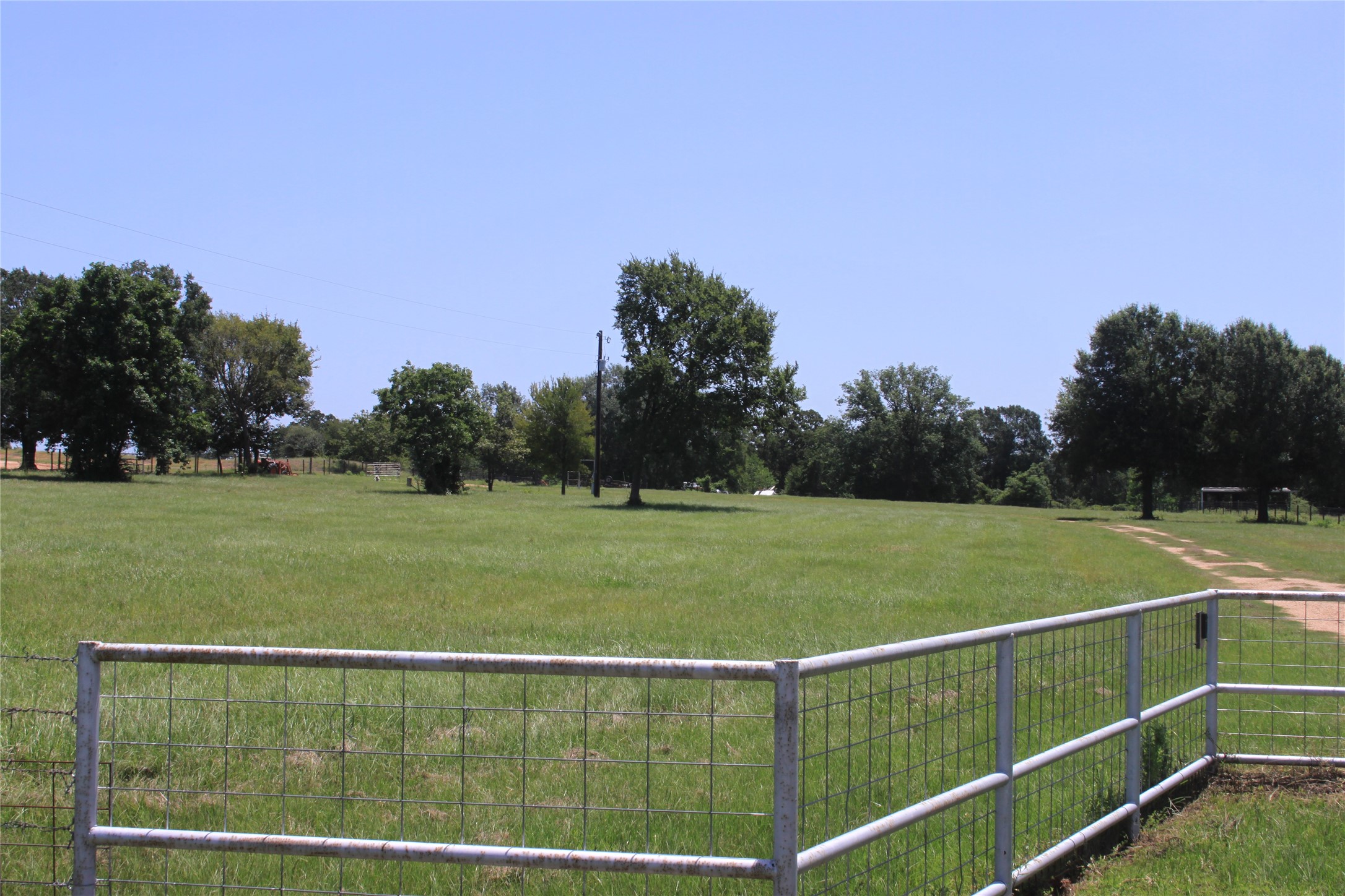 27134 Muckelroy Road Property Photo 10