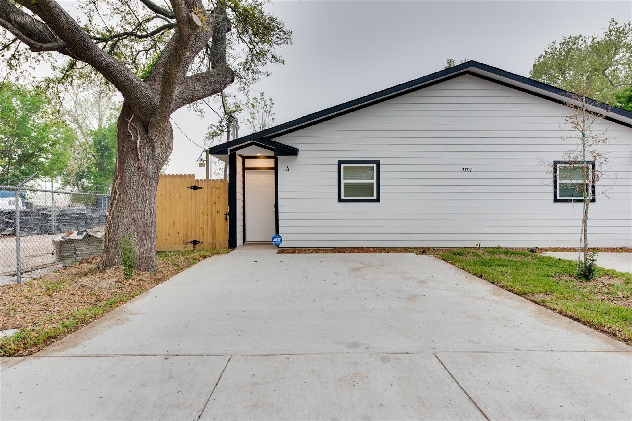 2702 Reid Street A Property Photo 1