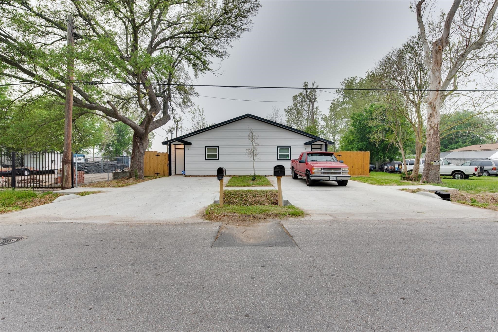 2702 Reid Street A Property Photo 4