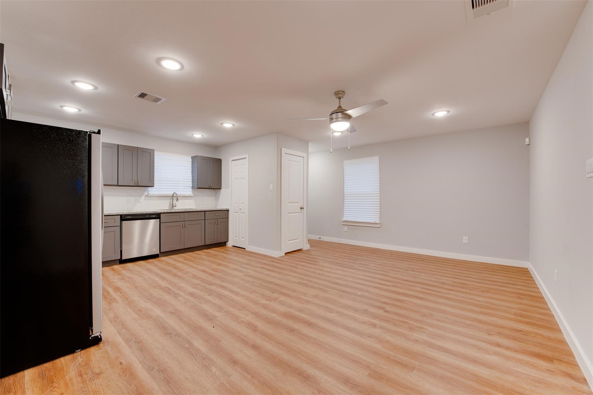 2702 Reid Street A Property Photo 8