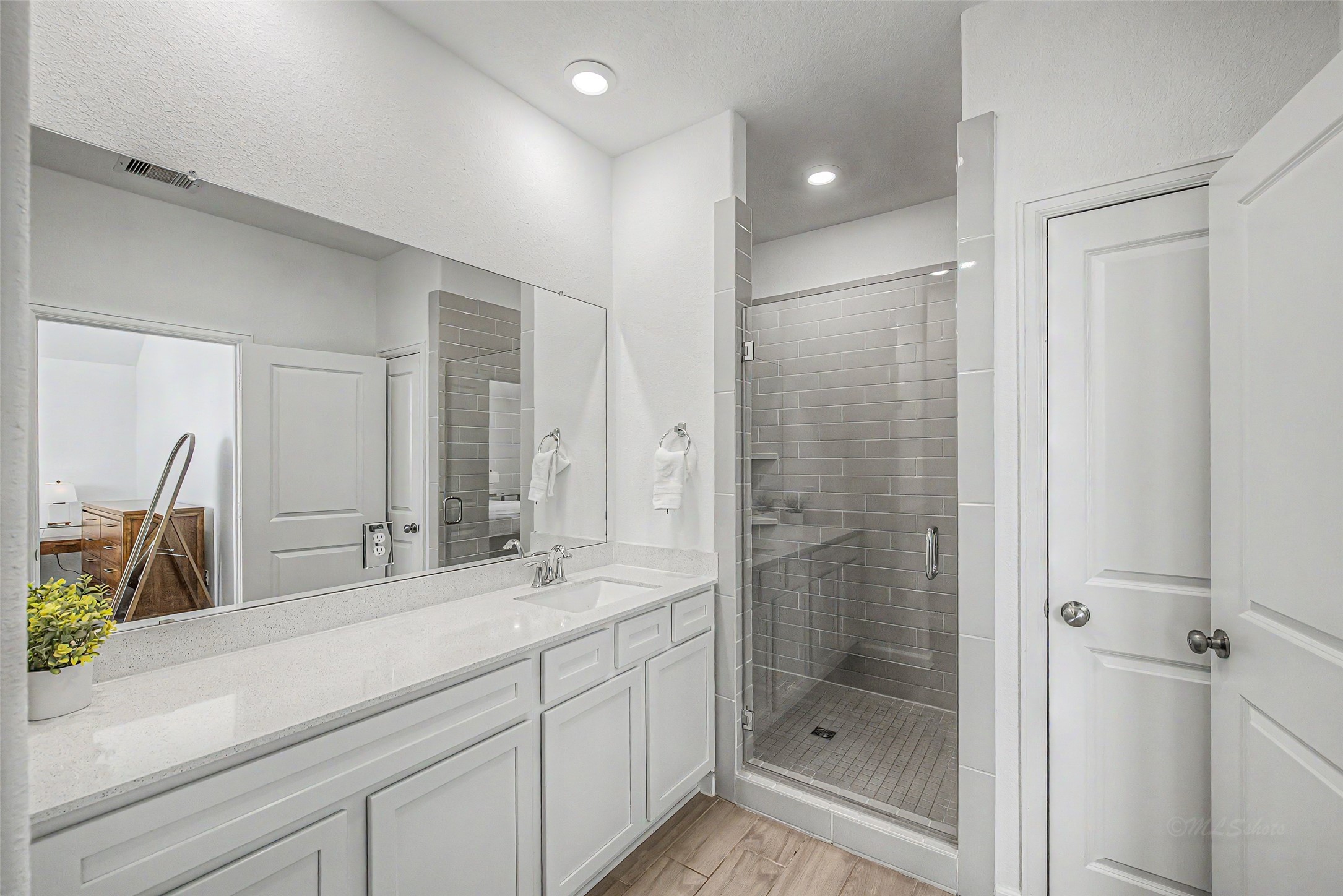 5630 Amber Brook Lane Property Photo 28