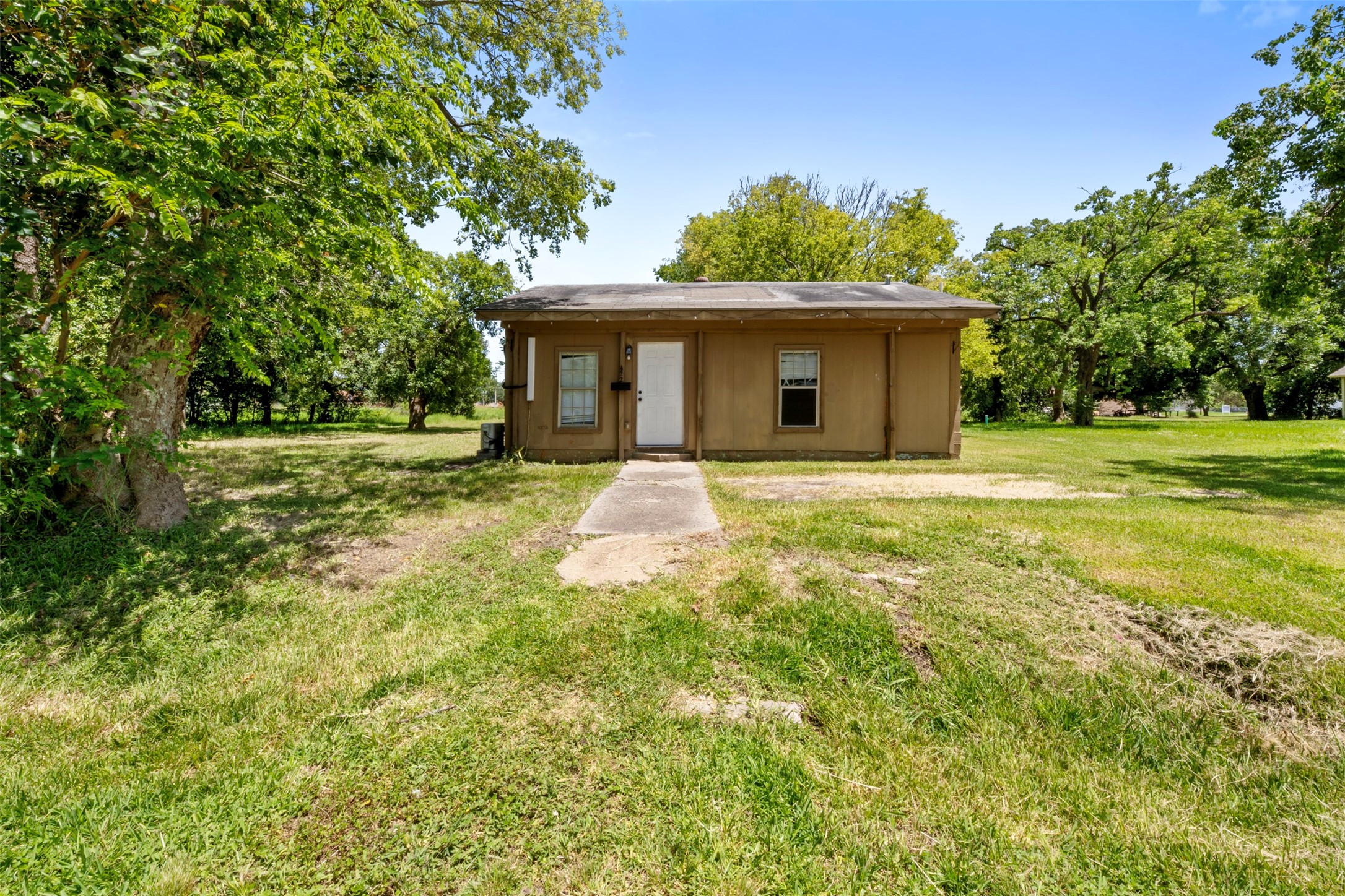 422 2nd Avenue N Property Photo 1