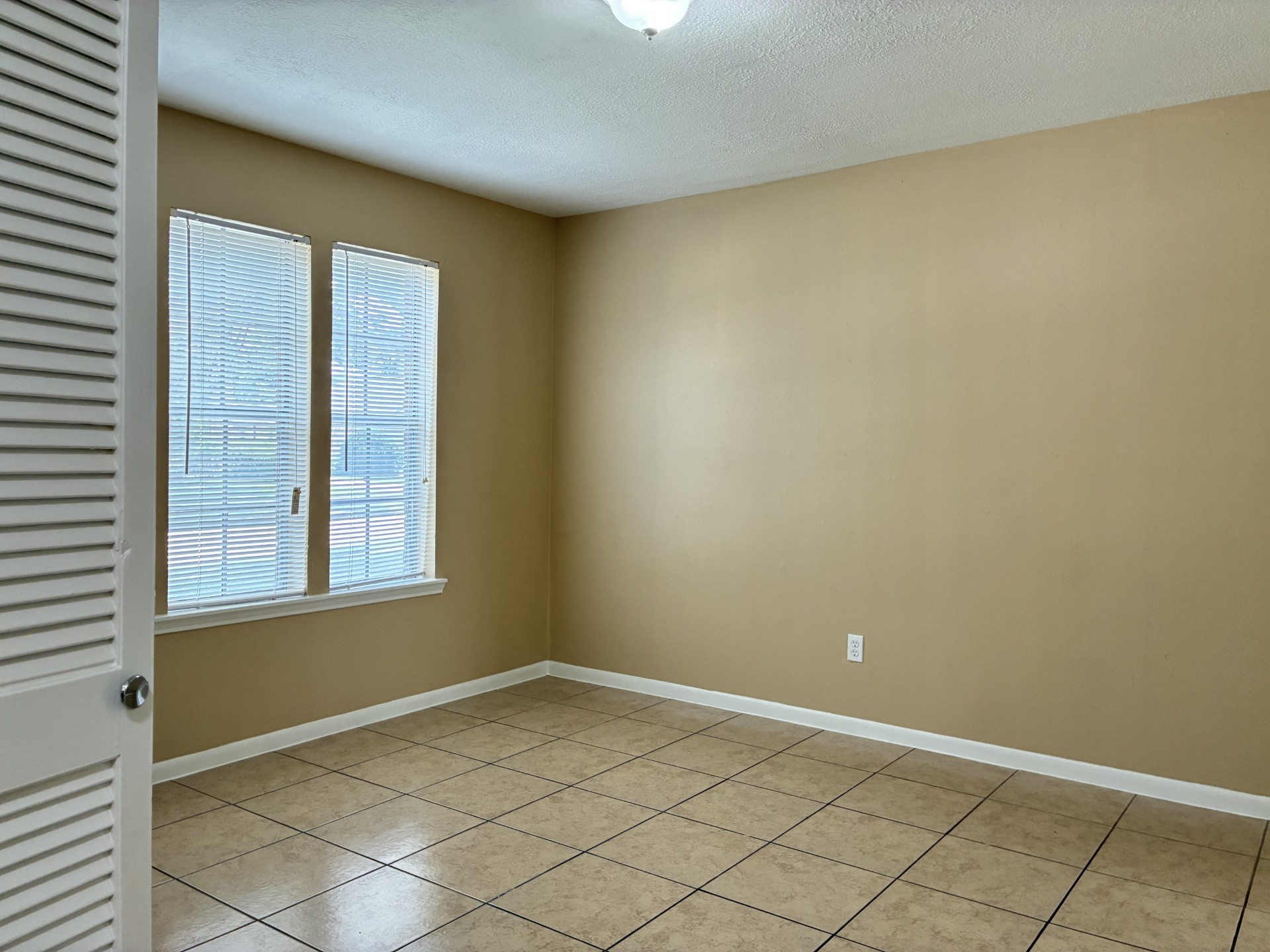 10314 Autumn Harvest Drive Property Photo 4
