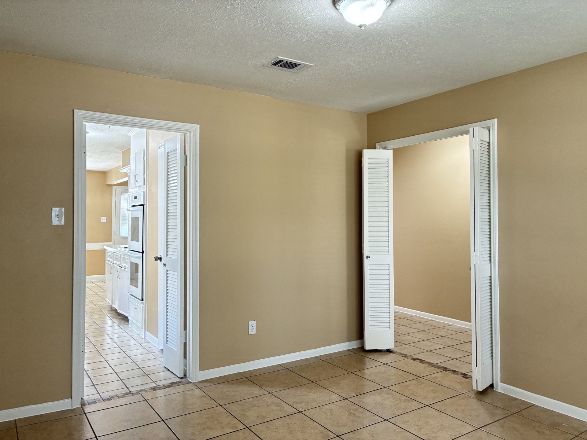 10314 Autumn Harvest Drive Property Photo 5