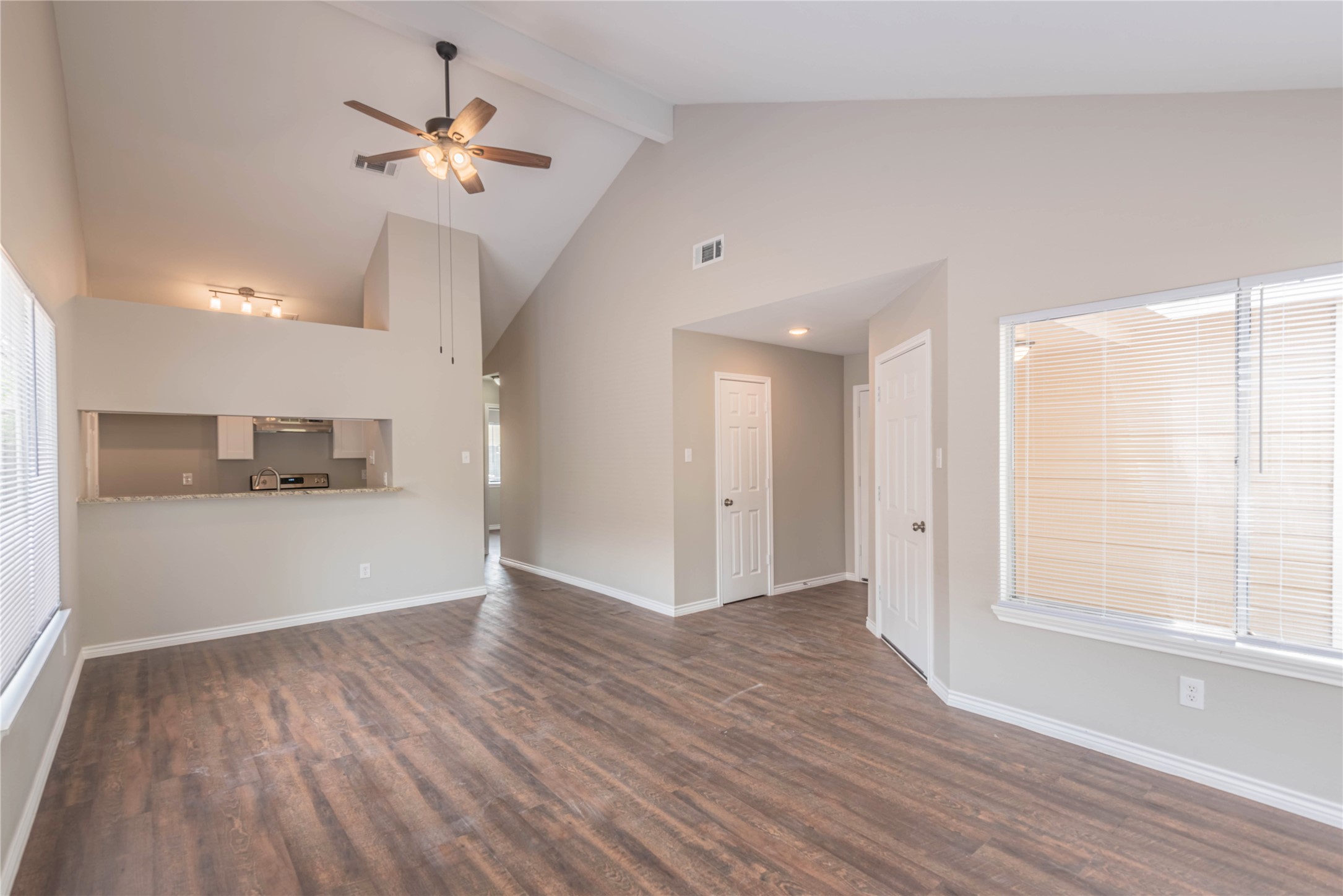 7522 Pepperbrook Drive Property Photo 4