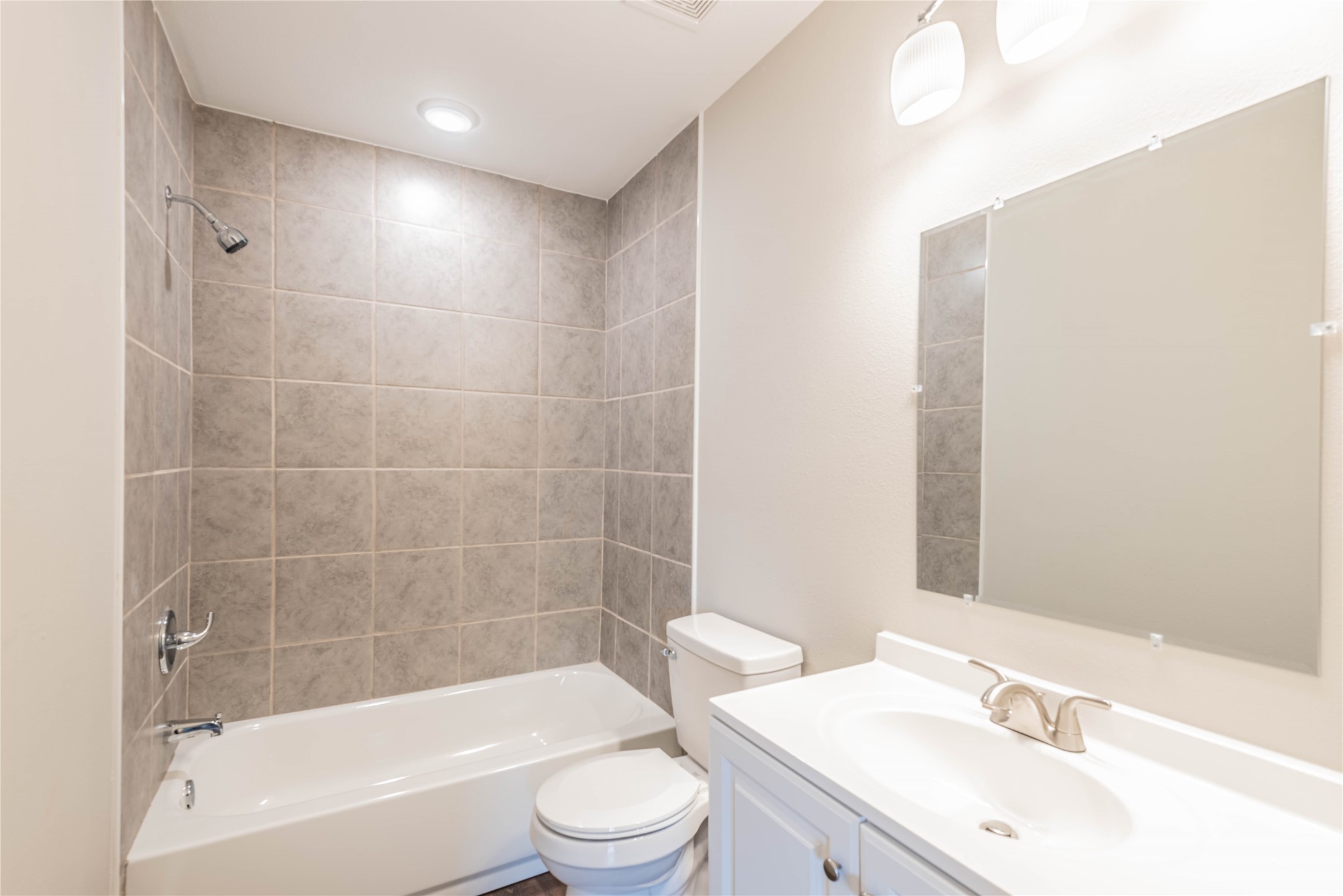 7522 Pepperbrook Drive Property Photo 10
