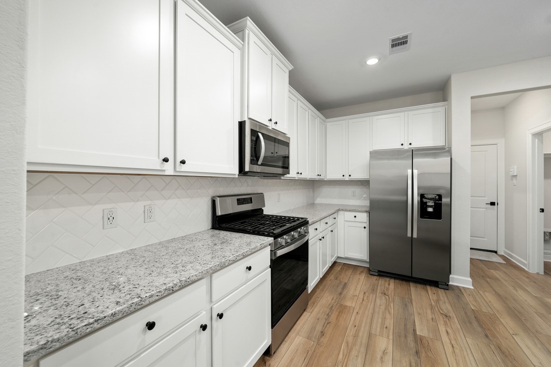 6015 Diamond Leaf Court Property Photo 4